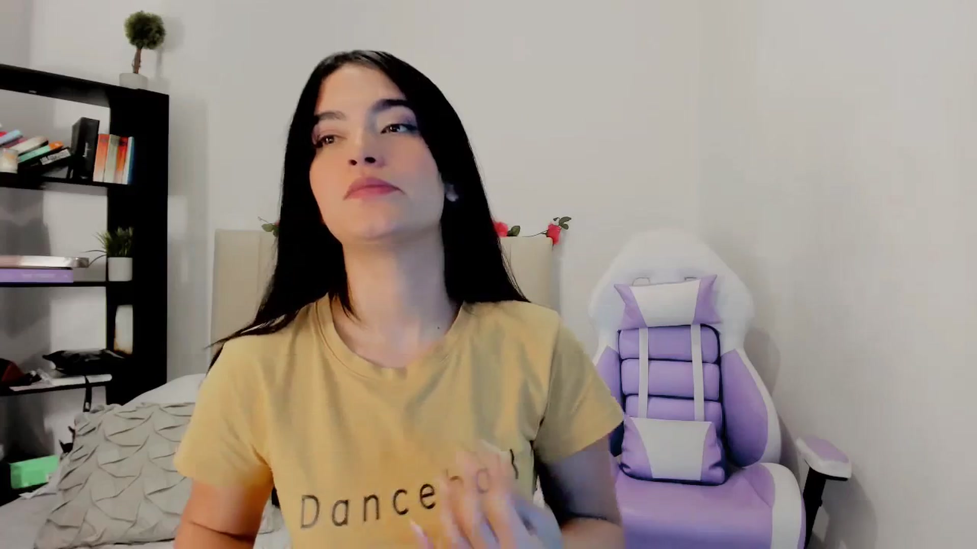 Gallery image thumbnail from Malice_sweet's myfreecams stream on, 08/22/2023, 07:57 image 6 of 20