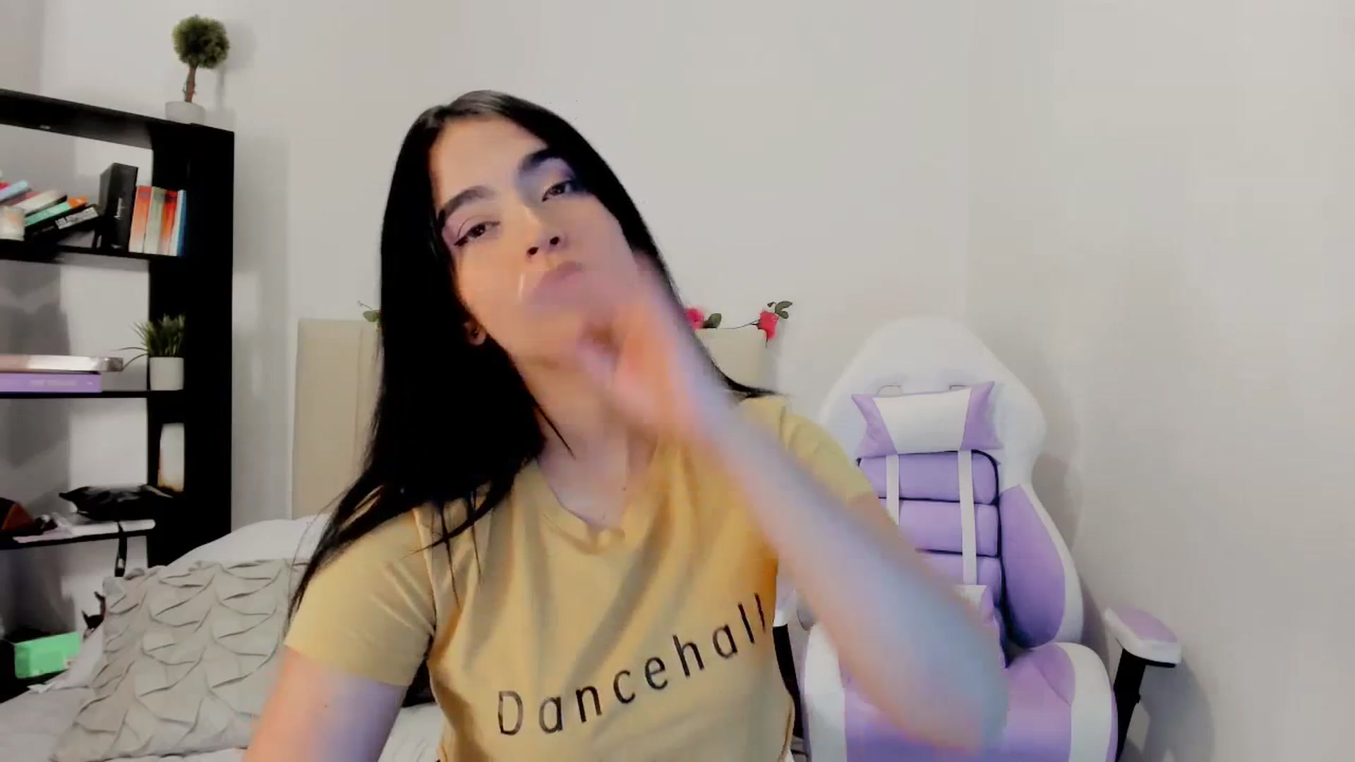 Gallery image thumbnail from Malice_sweet's myfreecams stream on, 08/22/2023, 08:59 image 10 of 20