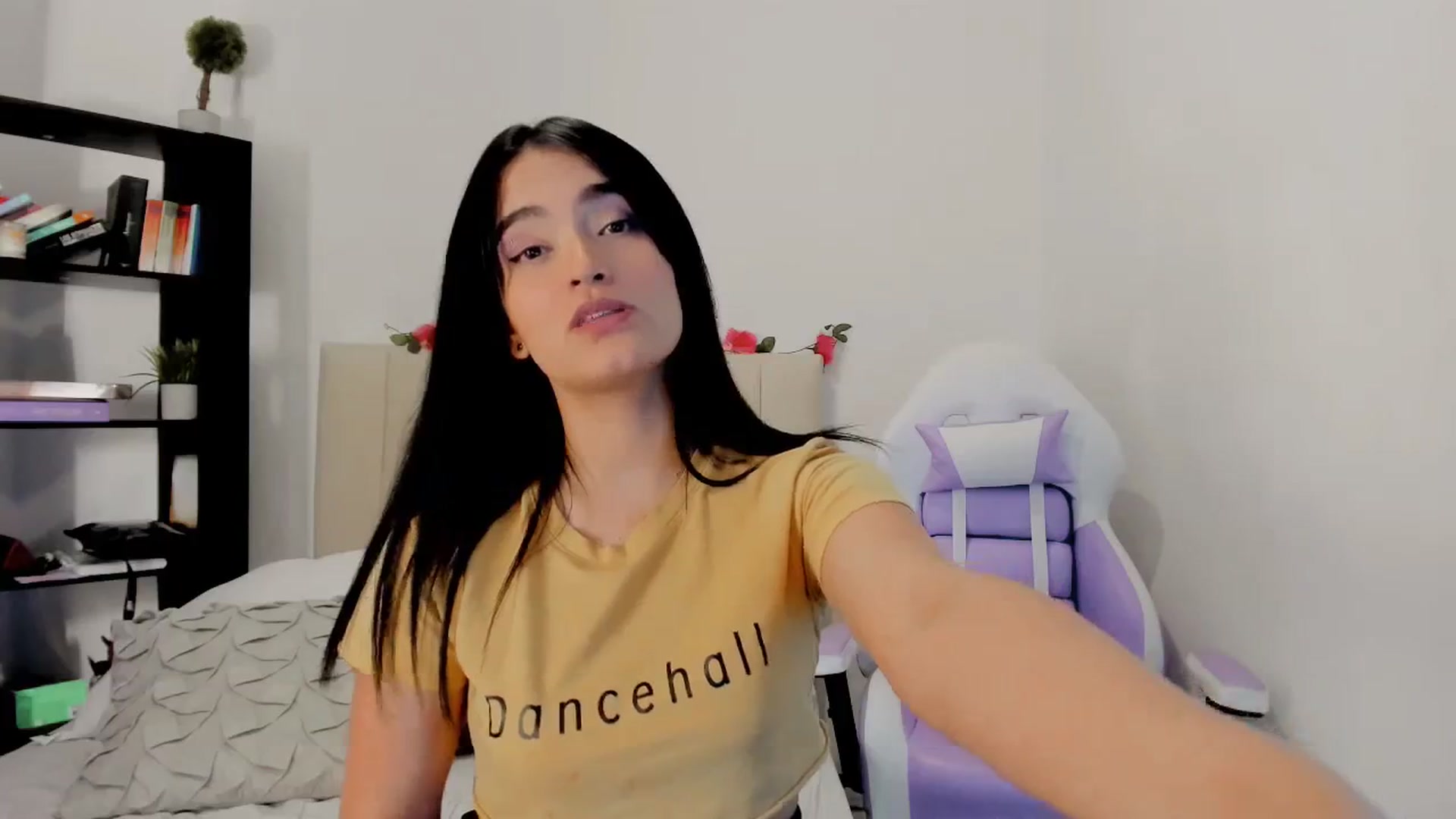 Gallery image thumbnail from Malice_sweet's myfreecams stream on, 08/22/2023, 08:59 image 12 of 20