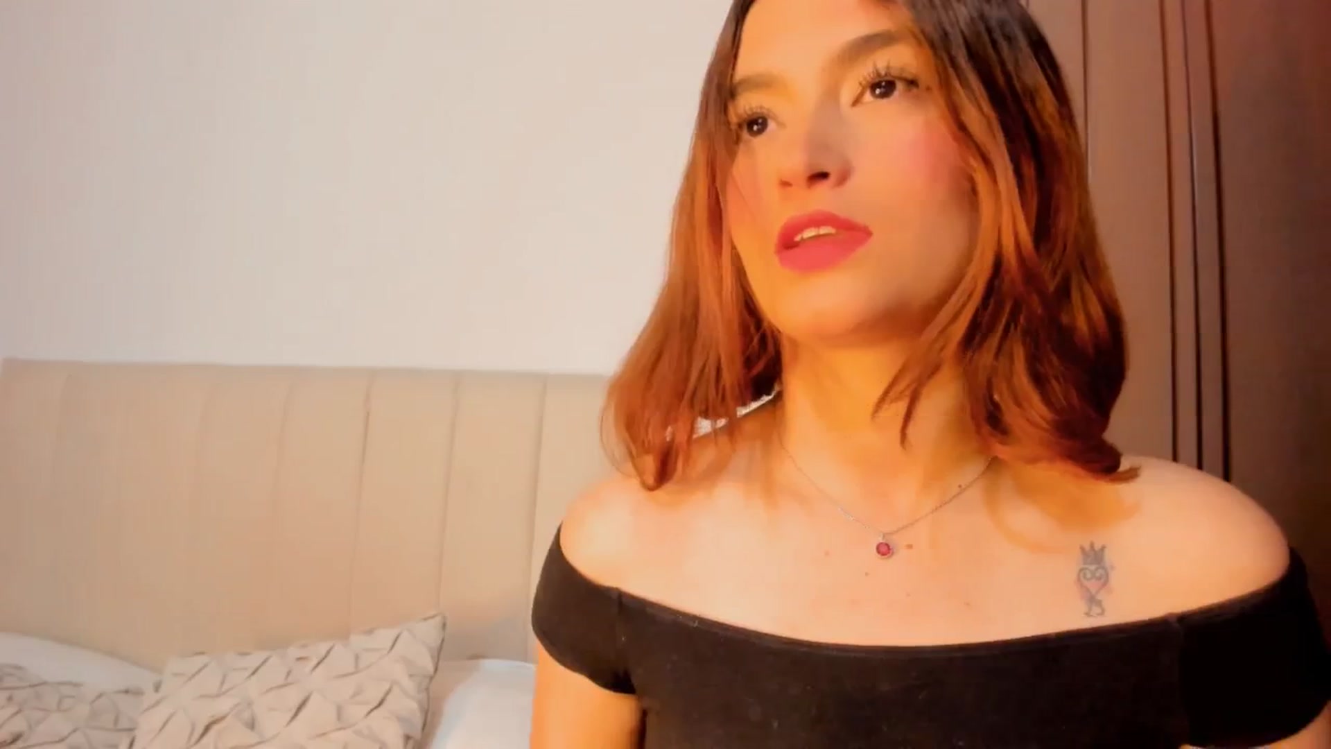 Gallery image thumbnail from Malice_sweet's myfreecams stream on, 10/17/2024, 08:41 image 6 of 20