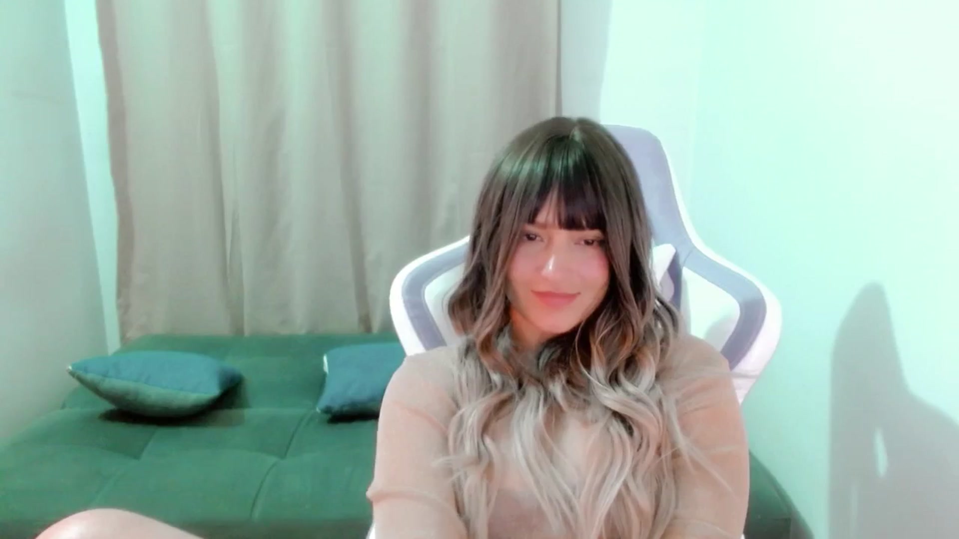 Gallery image thumbnail from Malice_sweet's myfreecams stream on, 09/16/2025, 09:46 image 18 of 20