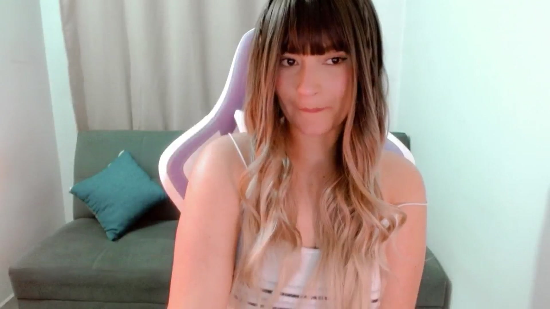 Gallery image thumbnail from Malice_sweet's myfreecams stream on, 09/18/2025, 03:50 image 18 of 20