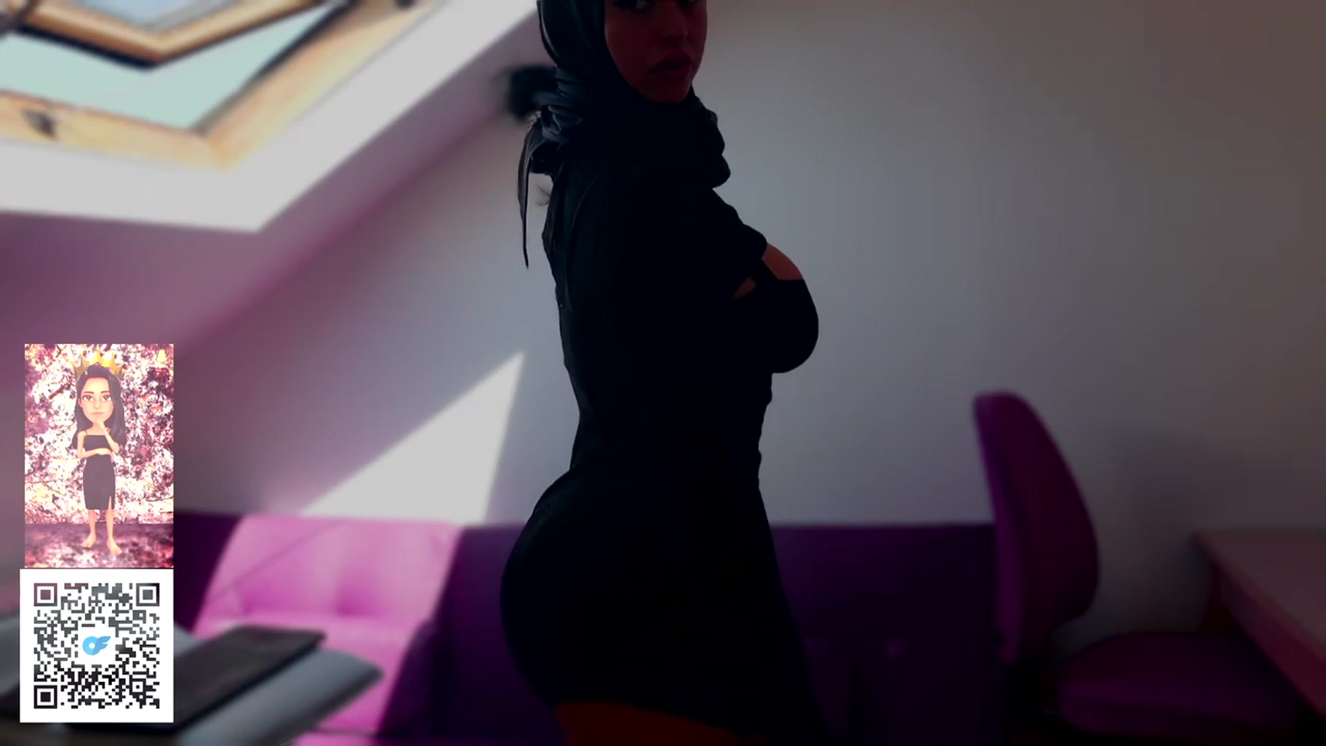 Gallery image thumbnail from Malika33's myfreecams stream on, 06/04/2023, 14:29 image 8 of 20