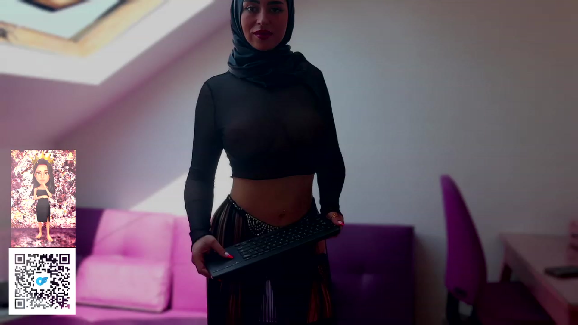 Gallery image thumbnail from Malika33's myfreecams stream on, 06/07/2023, 12:58 image 6 of 20