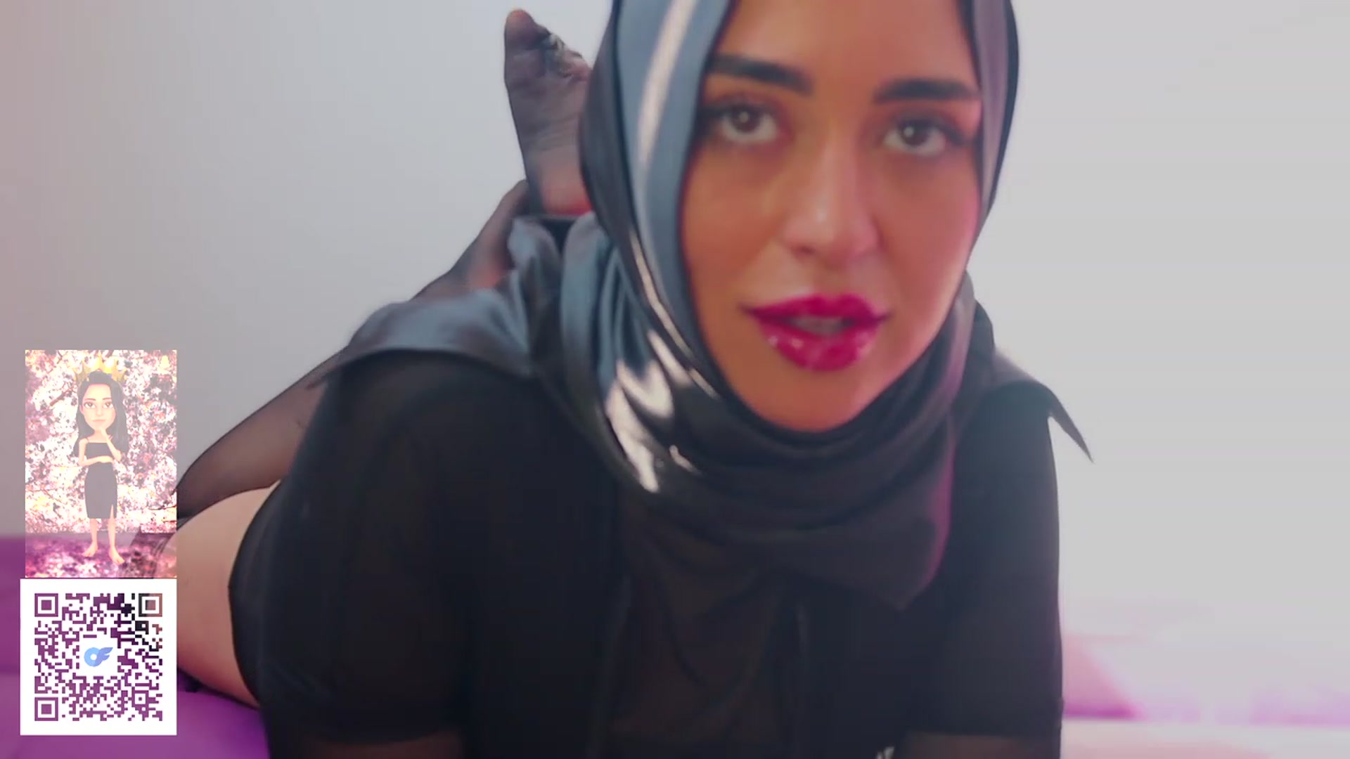 Gallery image thumbnail from Malika33's myfreecams stream on, 06/09/2023, 15:39 image 15 of 20