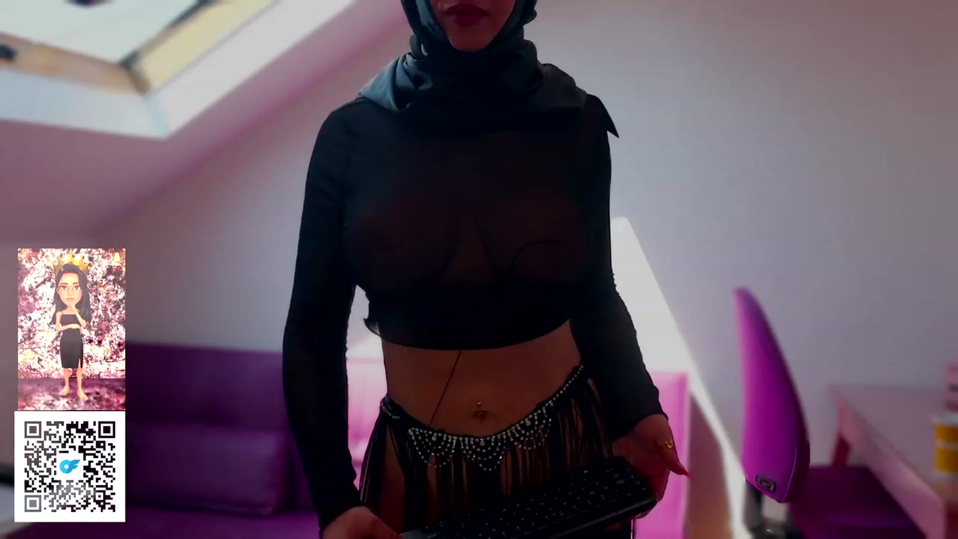 Gallery image thumbnail from Malika33's myfreecams stream on, 06/10/2023, 13:20 image 3 of 20