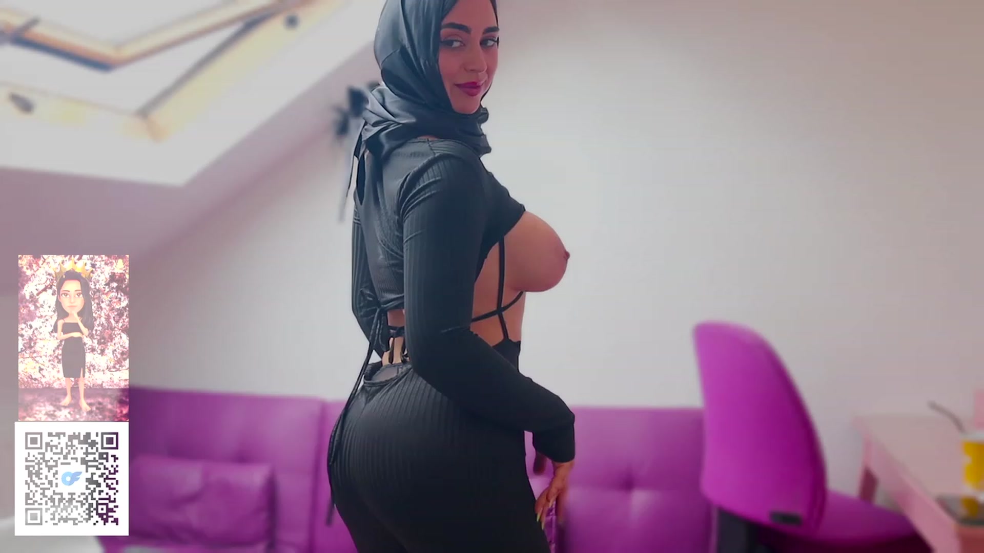 Gallery image thumbnail from Malika33's myfreecams stream on, 06/14/2023, 11:18 image 6 of 20