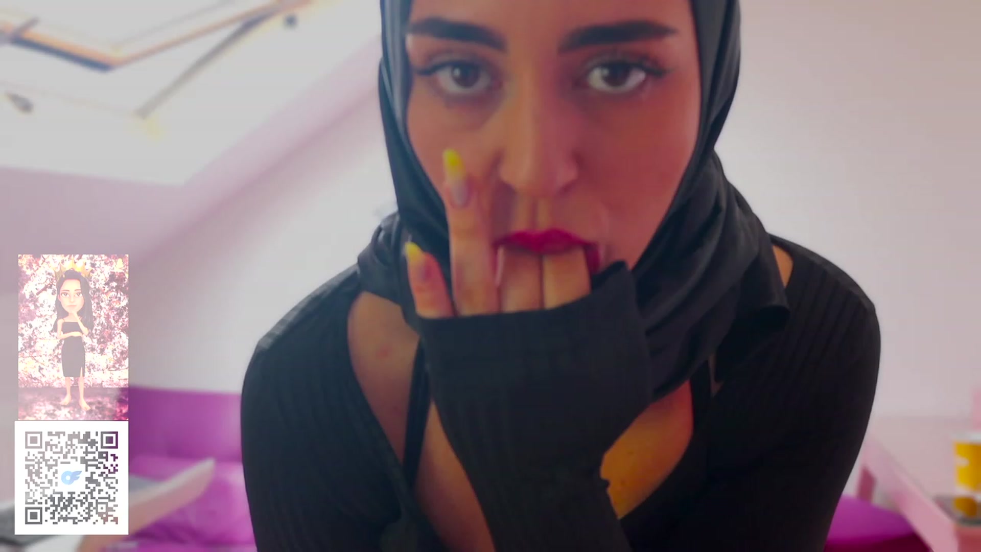 Gallery image thumbnail from Malika33's myfreecams stream on, 06/14/2023, 11:18 image 4 of 20