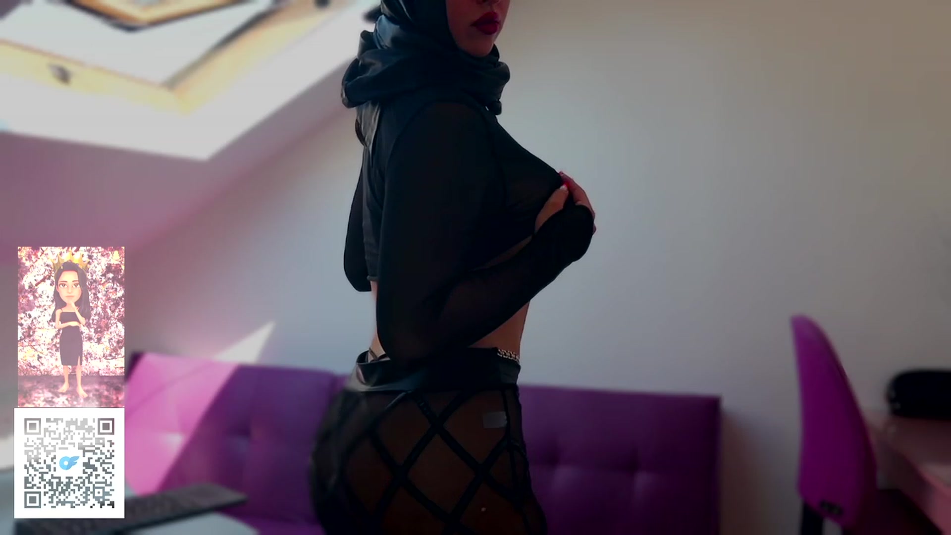 Gallery image thumbnail from Malika33's myfreecams stream on, 06/16/2023, 11:16 image 16 of 20