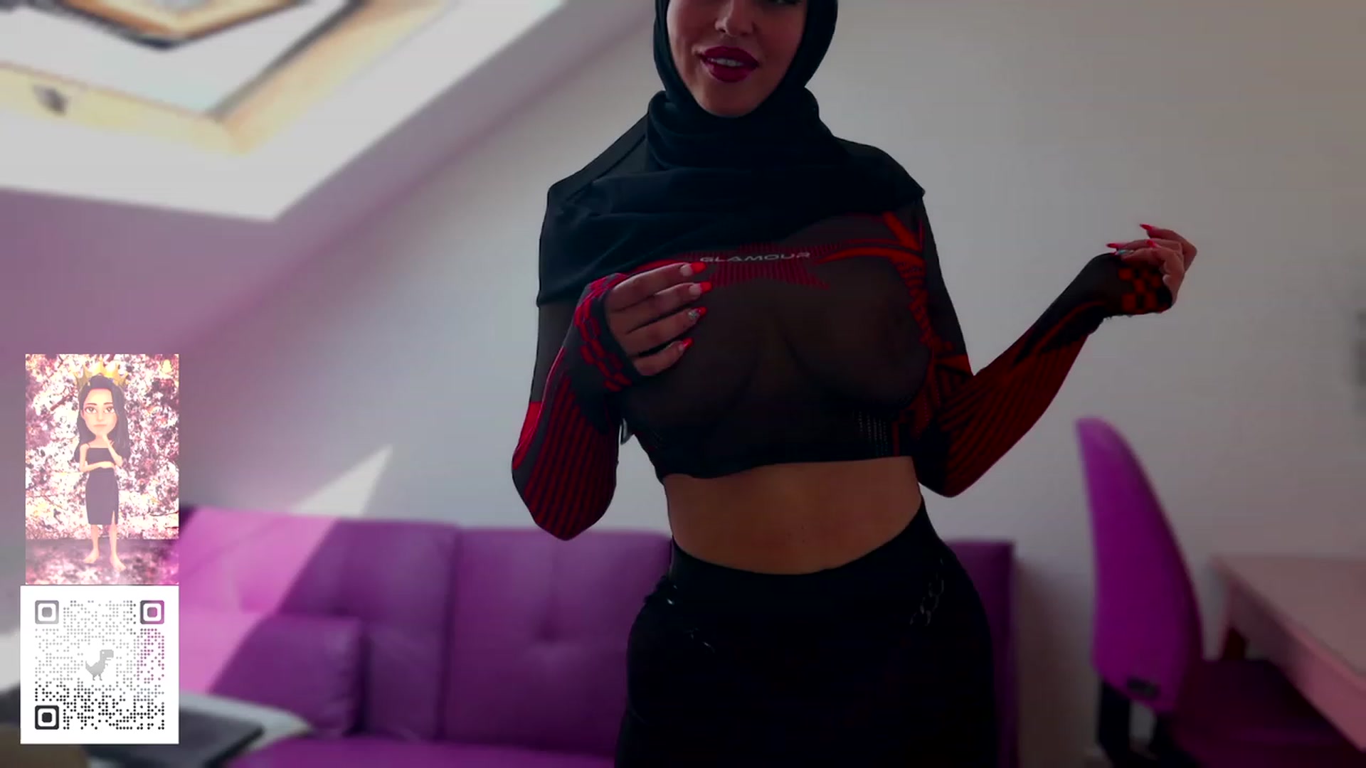 Gallery image thumbnail from Malika33's myfreecams stream on, 06/19/2023, 18:13 image 12 of 20