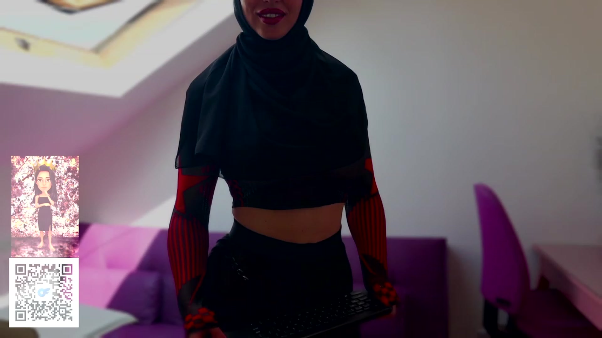 Gallery image thumbnail from Malika33's myfreecams stream on, 06/19/2023, 18:13 image 3 of 20