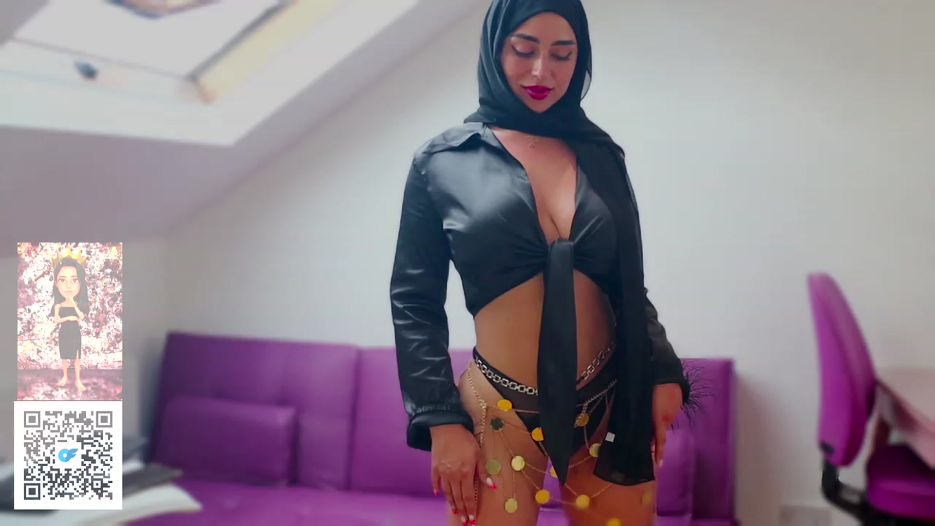 Gallery image thumbnail from Malika33's myfreecams stream on, 06/24/2023, 17:28 image 7 of 20