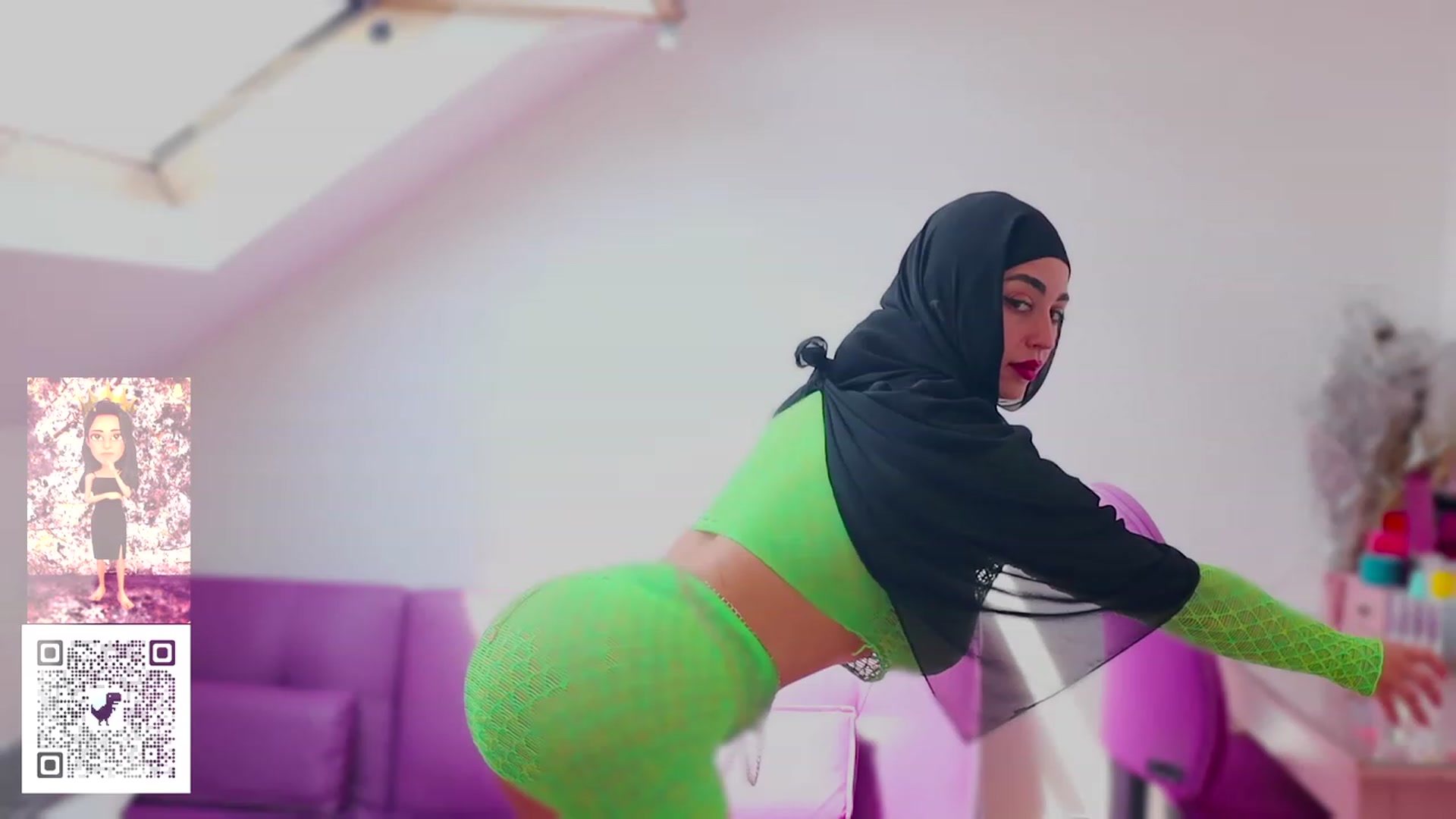 Gallery image thumbnail from Malika33's myfreecams stream on, 07/10/2023, 11:42 image 5 of 20