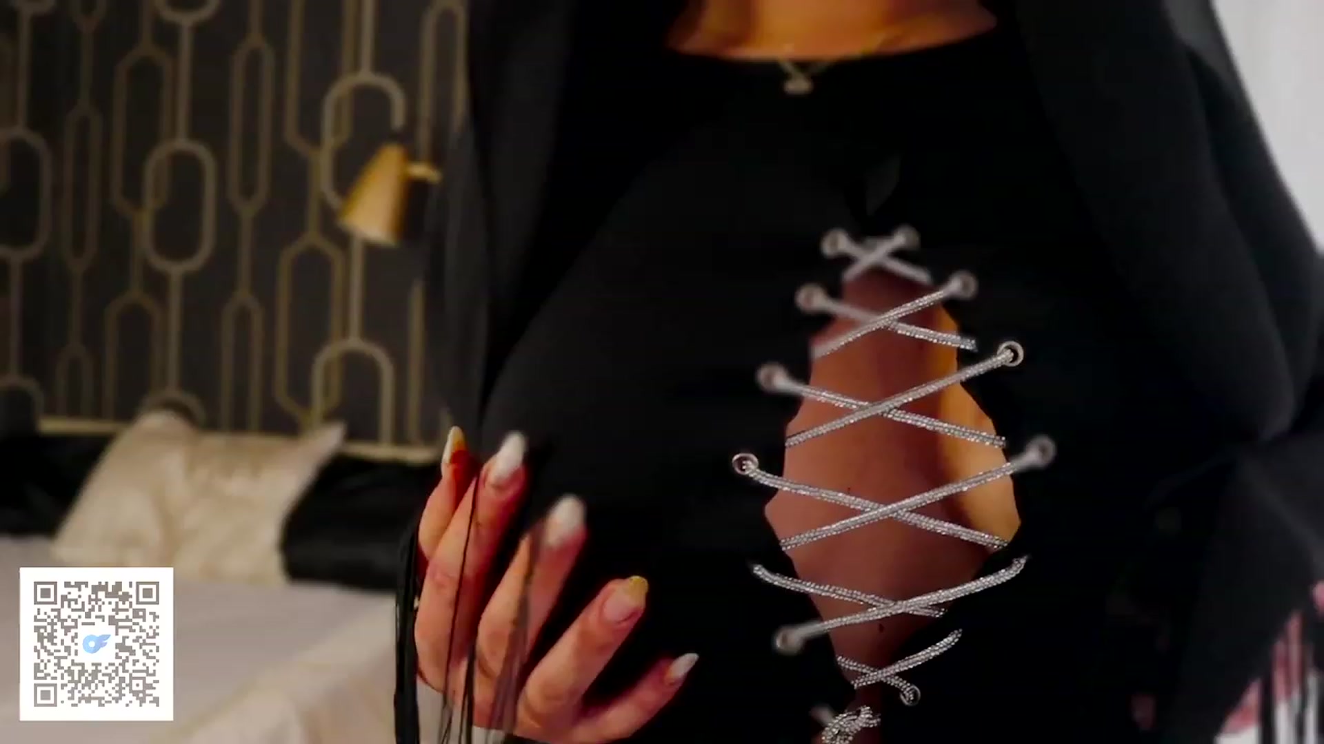 Gallery image thumbnail from Malika33's myfreecams stream on, 07/28/2023, 21:25 image 7 of 20