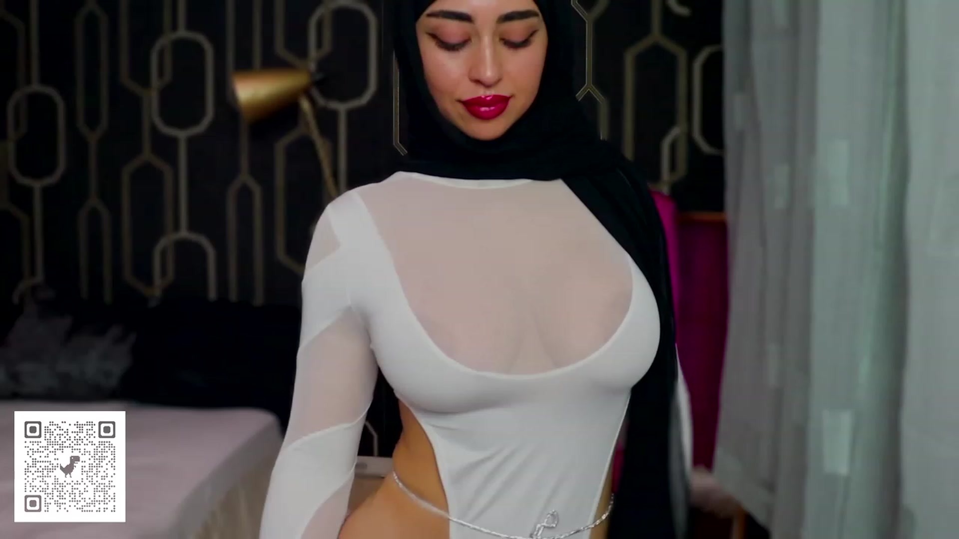 Gallery image thumbnail from Malika33's myfreecams stream on, 08/04/2023, 22:10 image 2 of 20