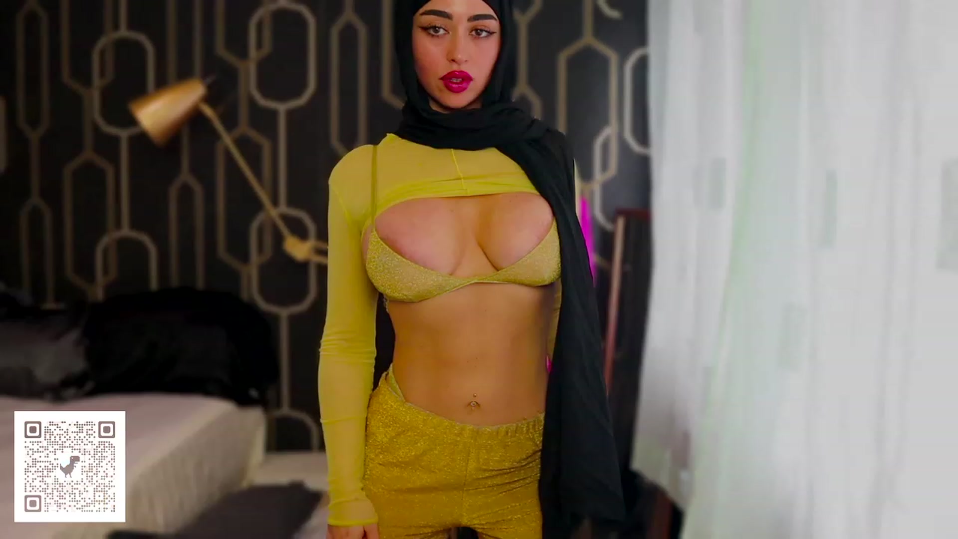 Gallery image thumbnail from Malika33's myfreecams stream on, 08/06/2023, 14:35 image 13 of 20