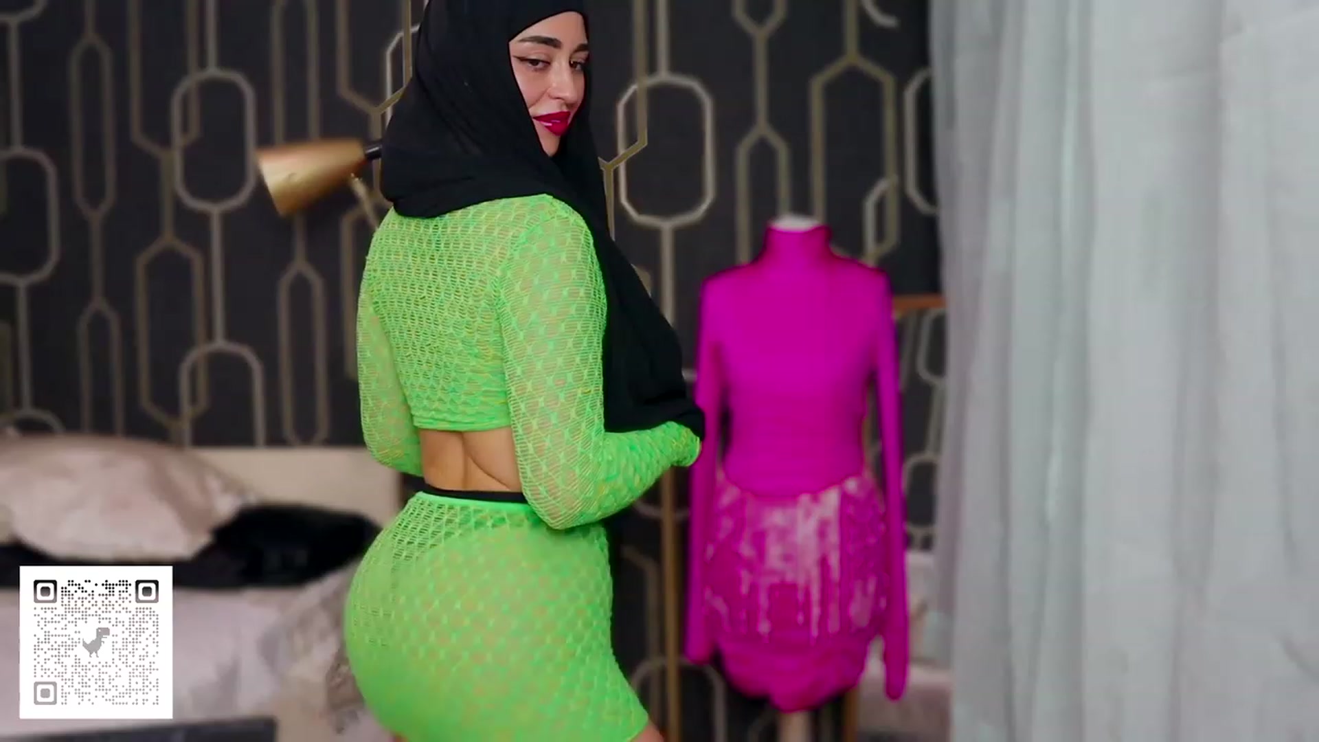 Gallery image thumbnail from Malika33's myfreecams stream on, 08/08/2023, 13:08 image 16 of 20