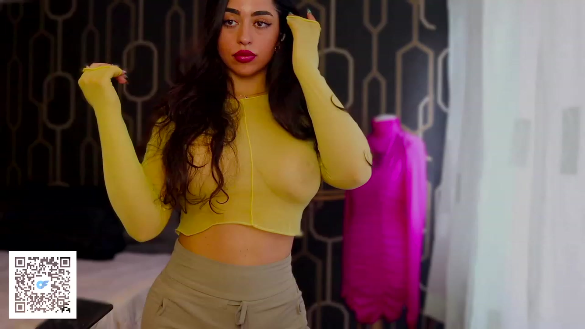 Gallery image thumbnail from Malika33's myfreecams stream on, 08/20/2023, 12:34 image 16 of 20