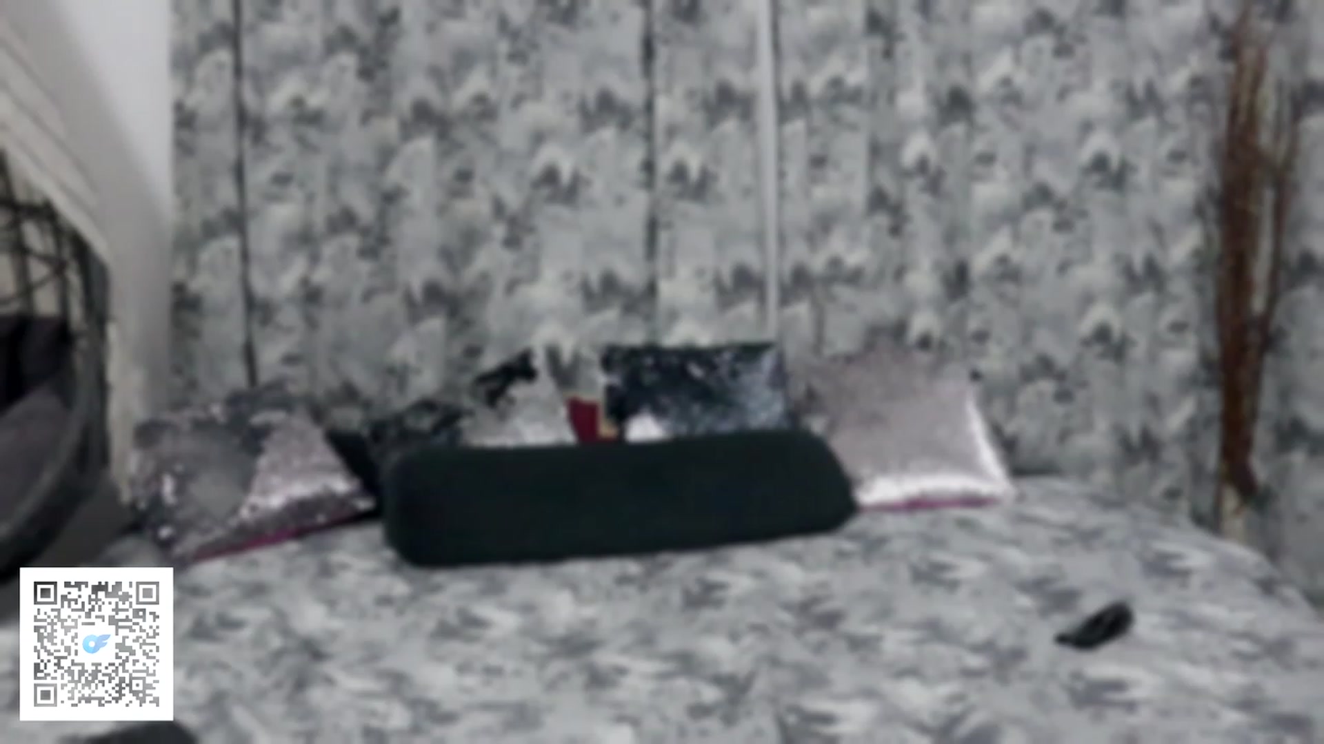 Gallery image thumbnail from Malika33's myfreecams stream on, 11/15/2023, 18:17 image 15 of 20