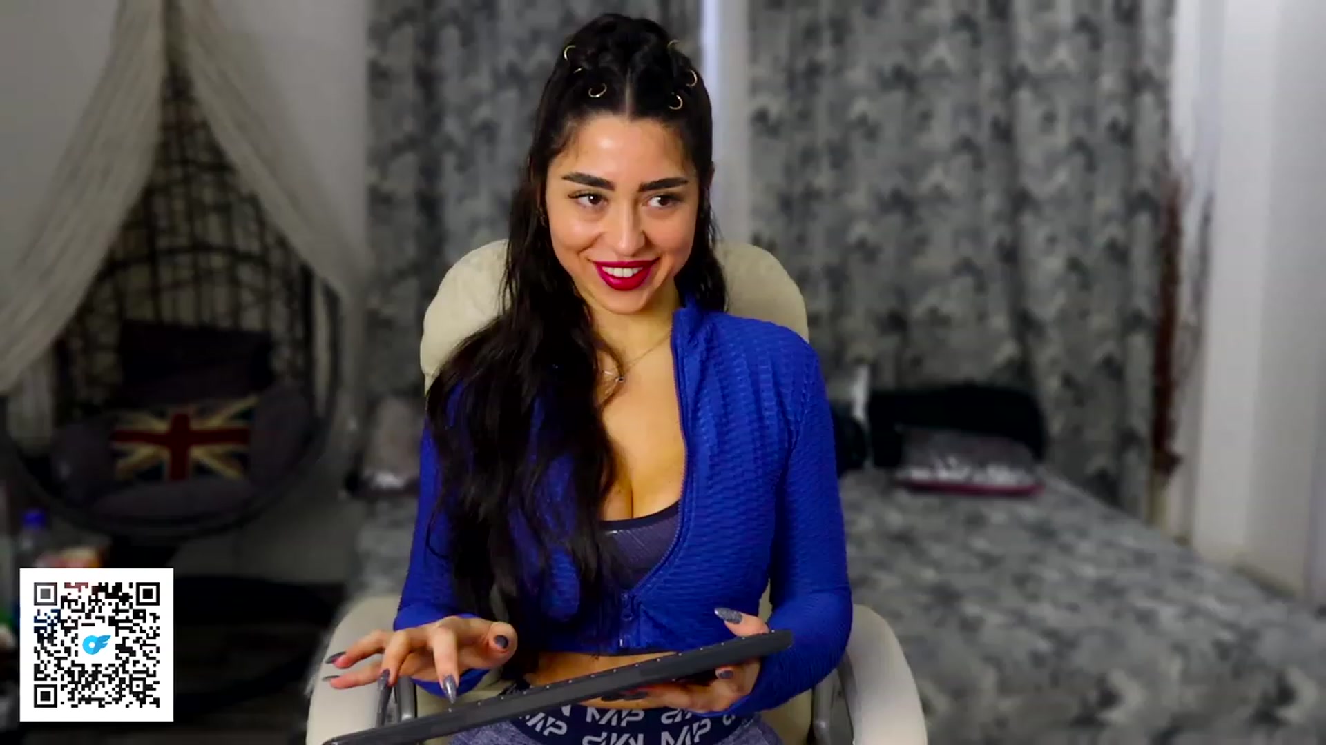 Gallery image thumbnail from Malika33's myfreecams stream on, 12/05/2023, 12:48 image 2 of 20