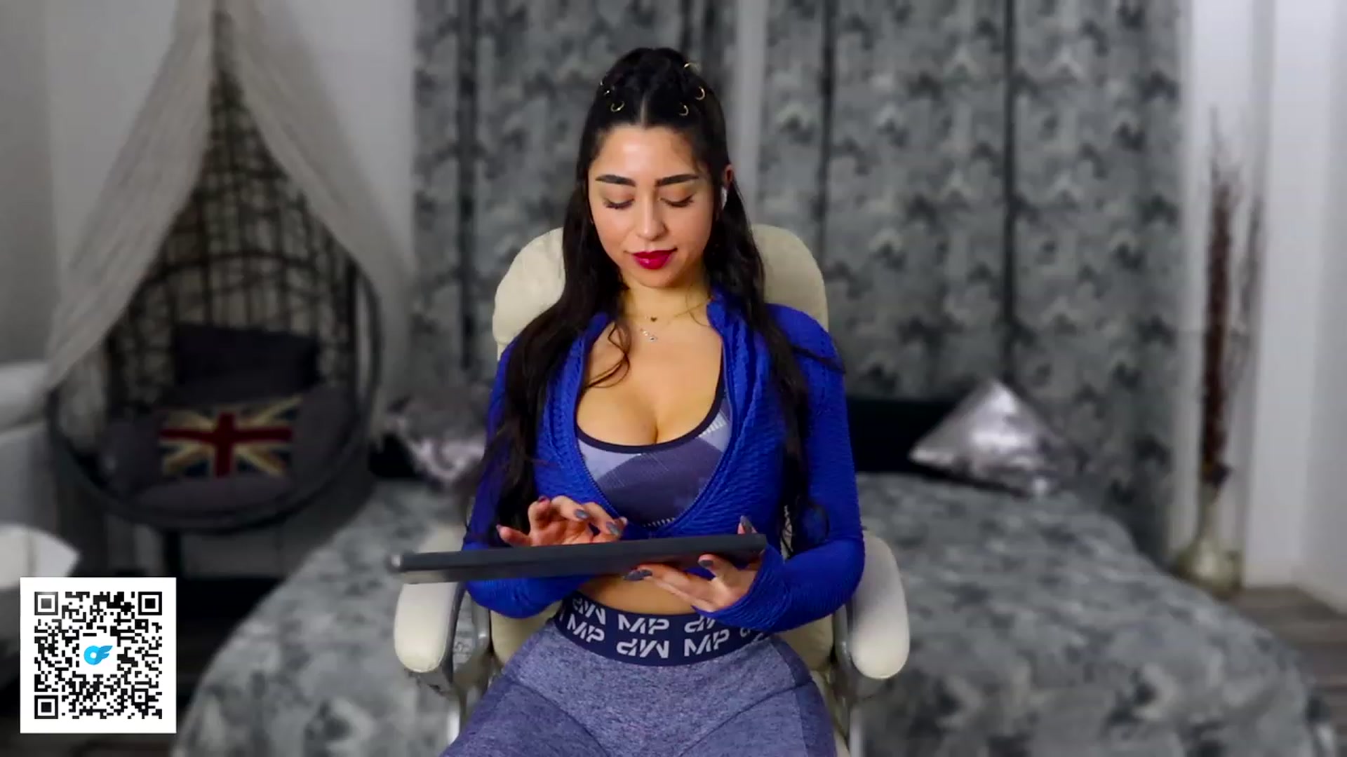 Gallery image thumbnail from Malika33's myfreecams stream on, 12/05/2023, 18:00 image 11 of 20