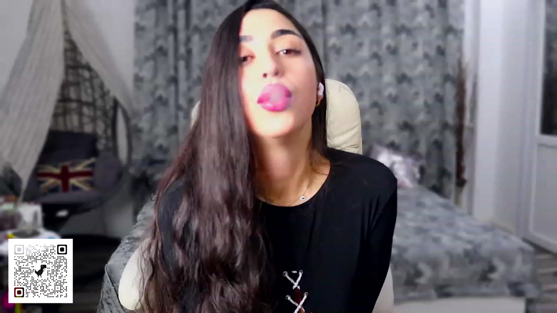 Gallery image thumbnail from Malika33's myfreecams stream on, 12/07/2023, 17:01 image 10 of 20