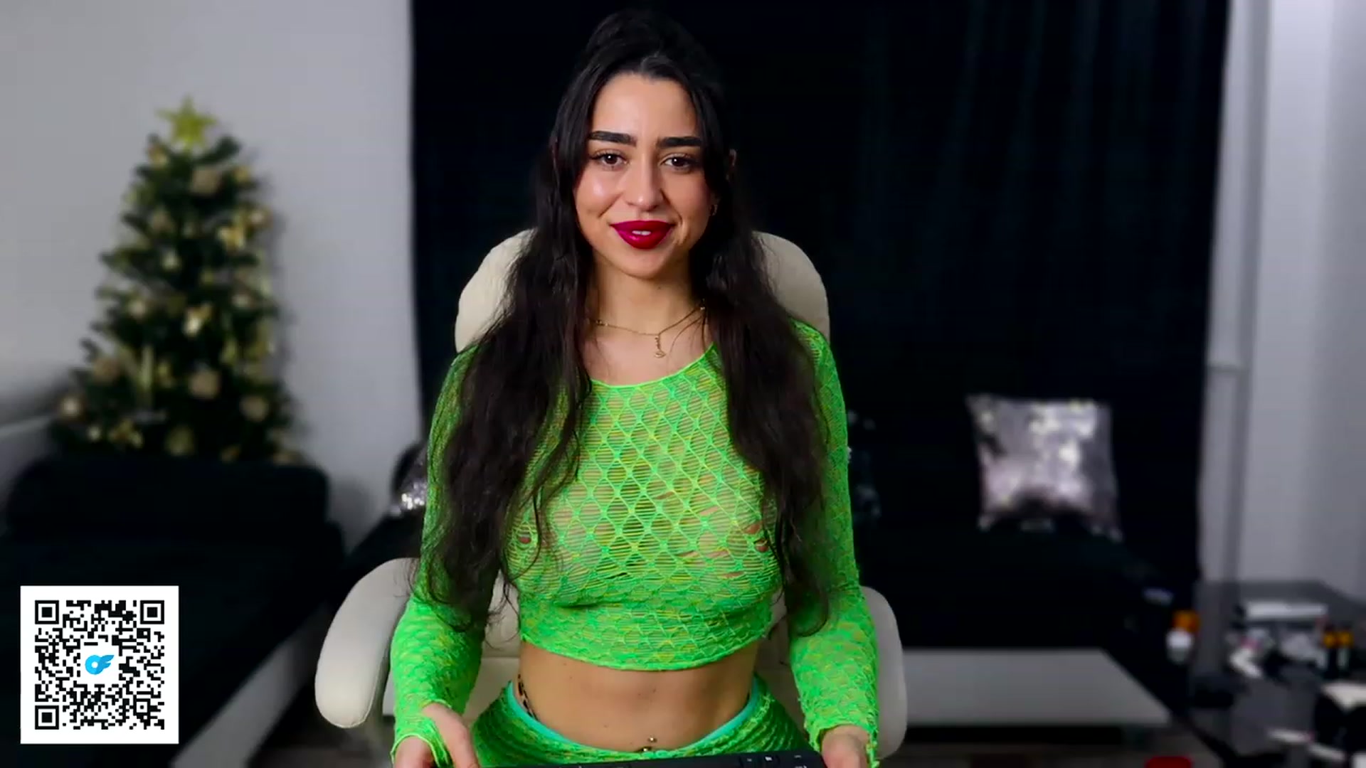 Gallery image thumbnail from Malika33's myfreecams stream on, 01/12/2024, 20:51 image 6 of 20