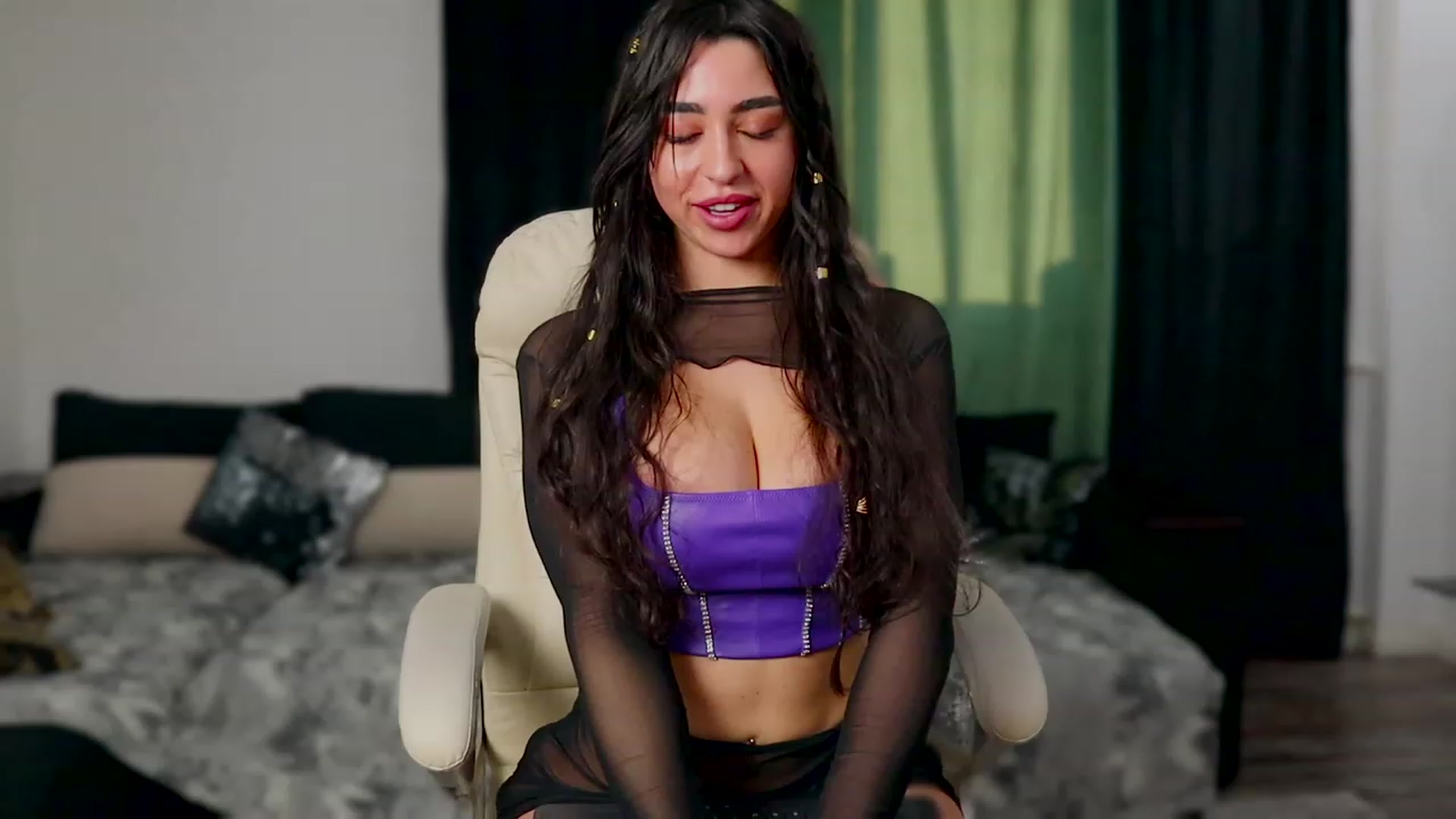 Gallery image thumbnail from Malika33's myfreecams stream on, 02/03/2024, 15:06 image 10 of 20