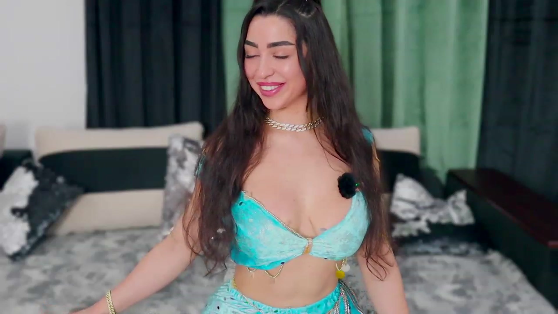 Gallery image thumbnail from Malika33's myfreecams stream on, 02/13/2024, 18:28 image 15 of 20