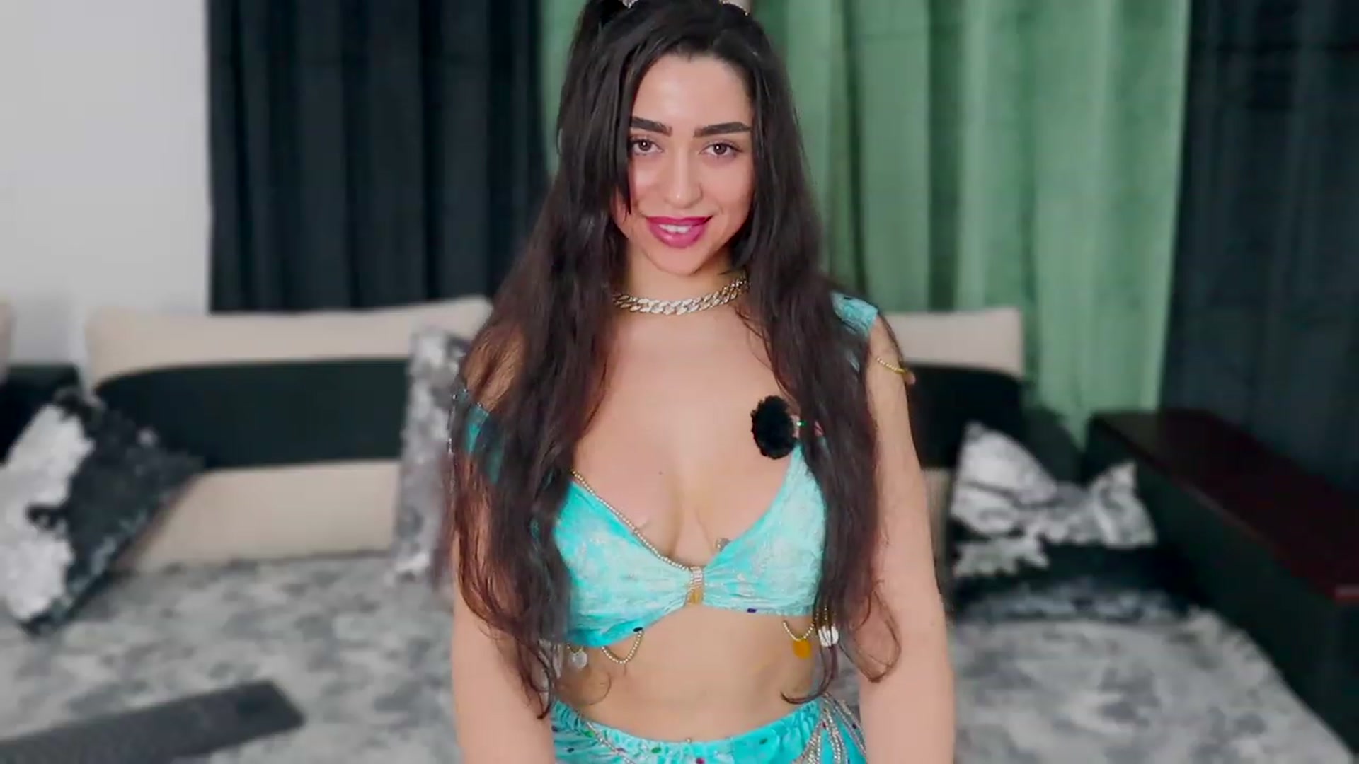 Gallery image thumbnail from Malika33's myfreecams stream on, 02/13/2024, 18:28 image 16 of 20