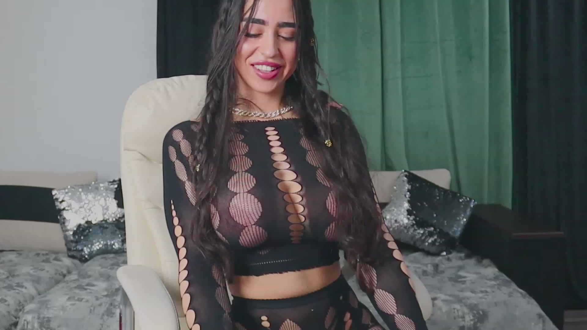 Gallery image thumbnail from Malika33's myfreecams stream on, 02/18/2024, 14:27 image 10 of 20