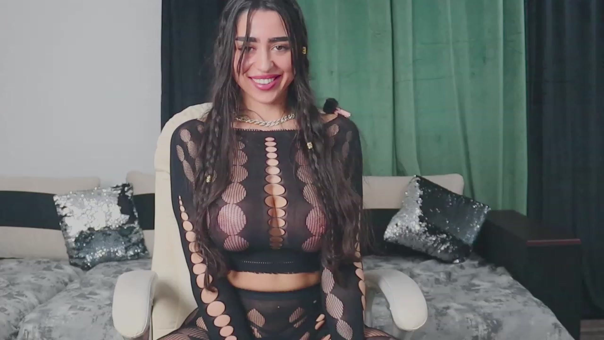 Gallery image thumbnail from Malika33's myfreecams stream on, 02/18/2024, 14:27 image 18 of 20