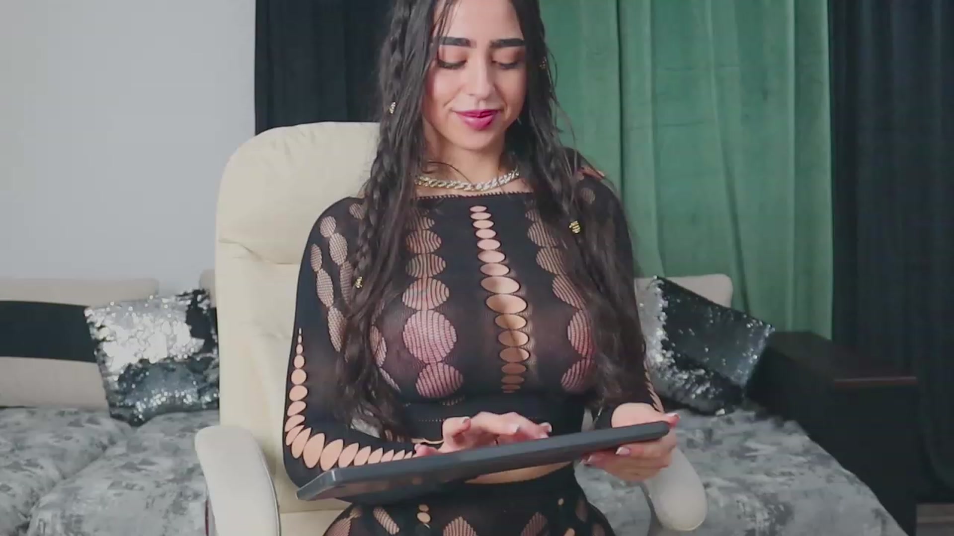 Gallery image thumbnail from Malika33's myfreecams stream on, 02/18/2024, 14:27 image 7 of 20