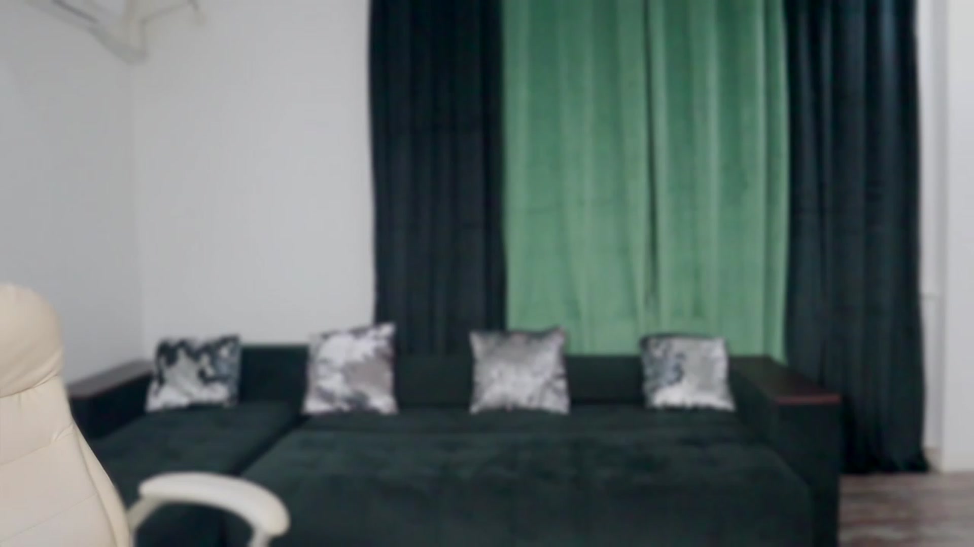 Gallery image thumbnail from Malika33's myfreecams stream on, 03/02/2024, 19:27 image 13 of 20