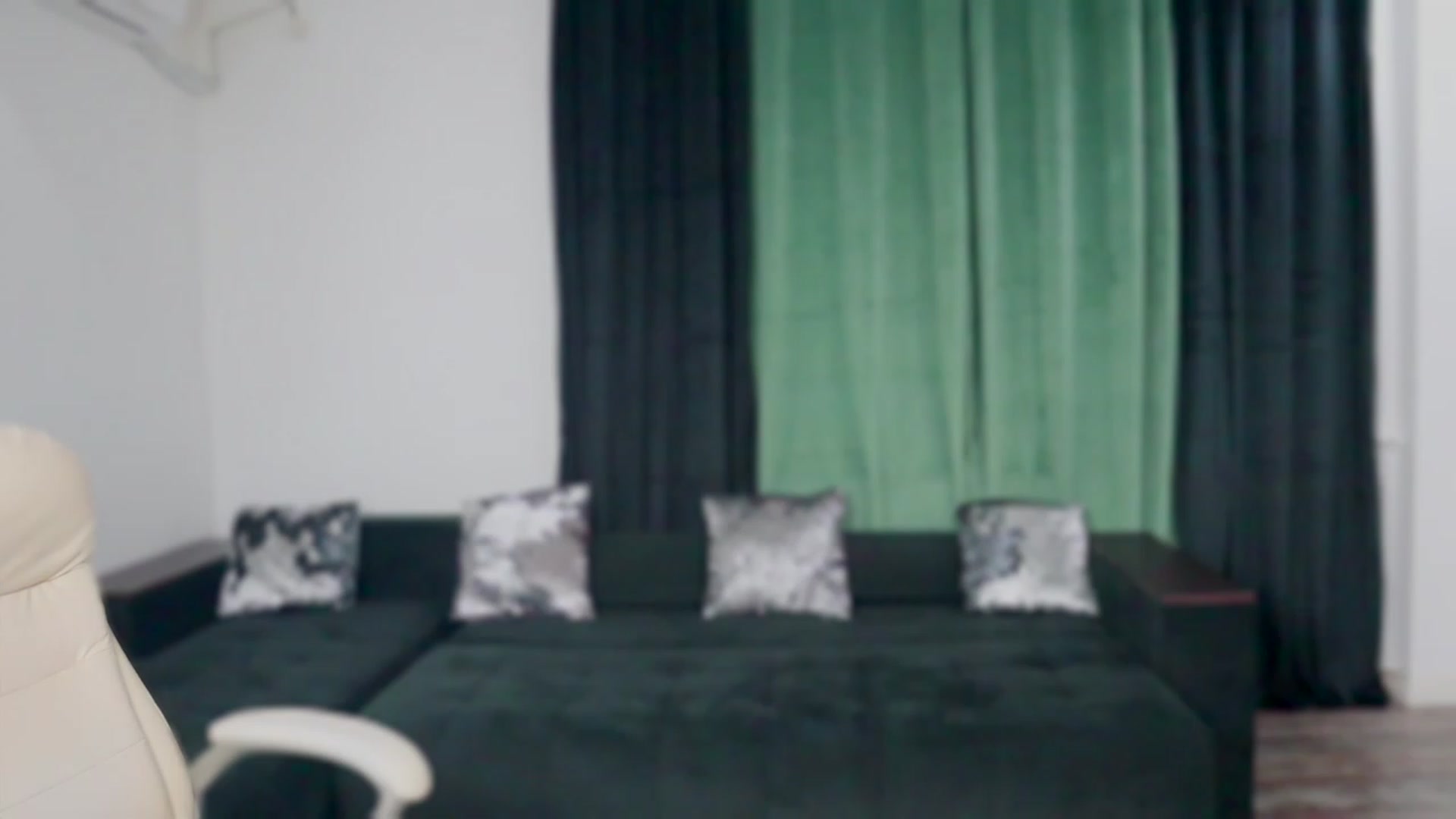 Gallery image thumbnail from Malika33's myfreecams stream on, 03/02/2024, 19:27 image 12 of 20