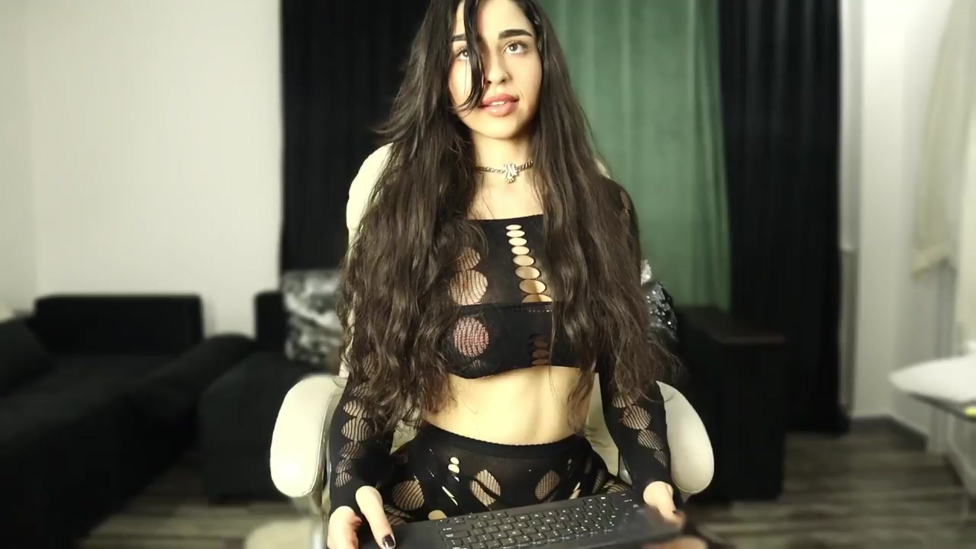 Gallery image thumbnail from Malika33's myfreecams stream on, 03/31/2024, 17:33 image 5 of 20