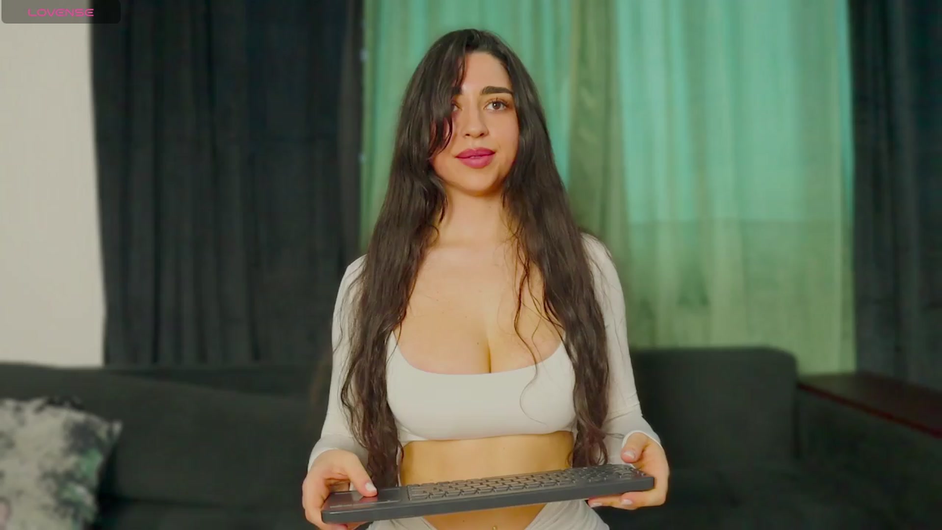 Gallery image thumbnail from Malika33's myfreecams stream on, 04/07/2024, 14:31 image 6 of 20