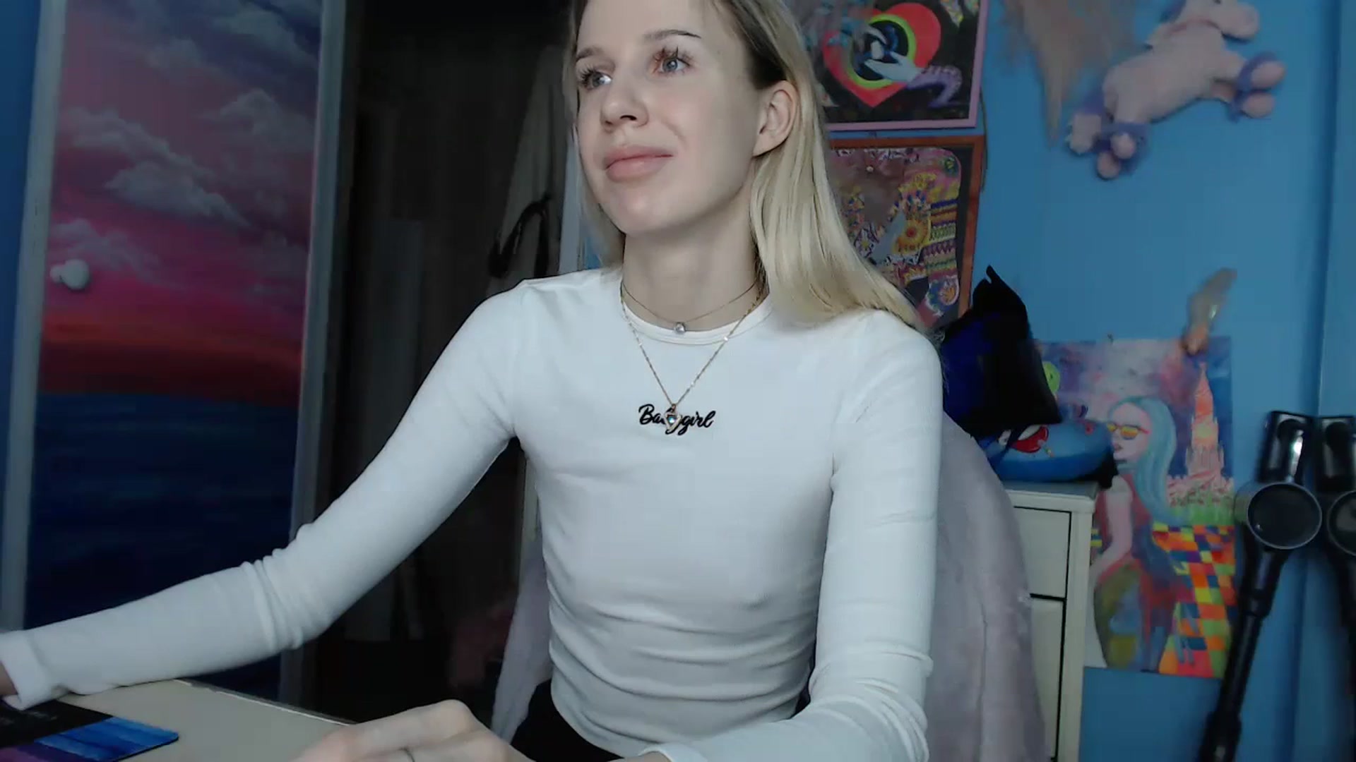 Gallery image thumbnail from Malina_kitty's myfreecams stream on, 02/12/2024, 03:01 image 14 of 20