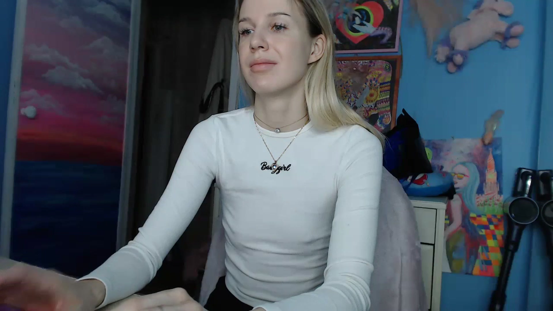 Gallery image thumbnail from Malina_kitty's myfreecams stream on, 02/12/2024, 03:01 image 12 of 20