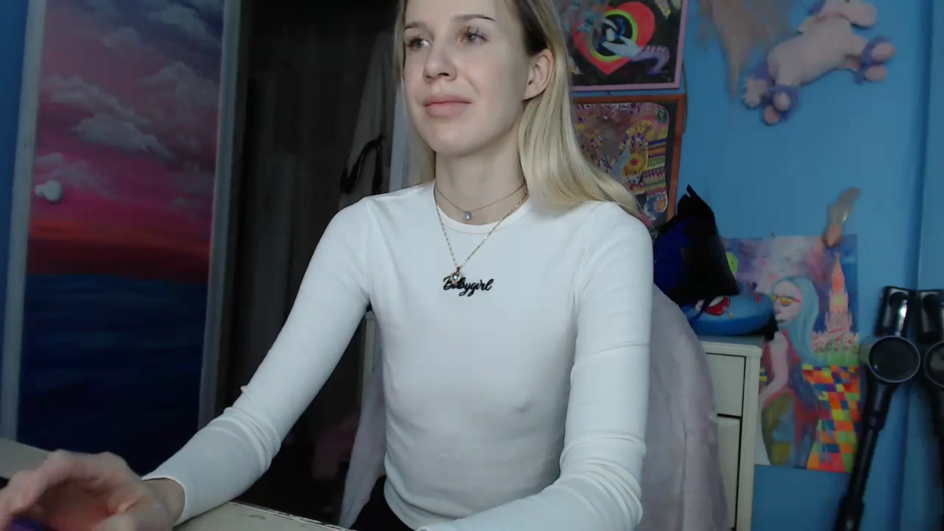Gallery image thumbnail from Malina_kitty's myfreecams stream on, 02/12/2024, 03:01 image 17 of 20