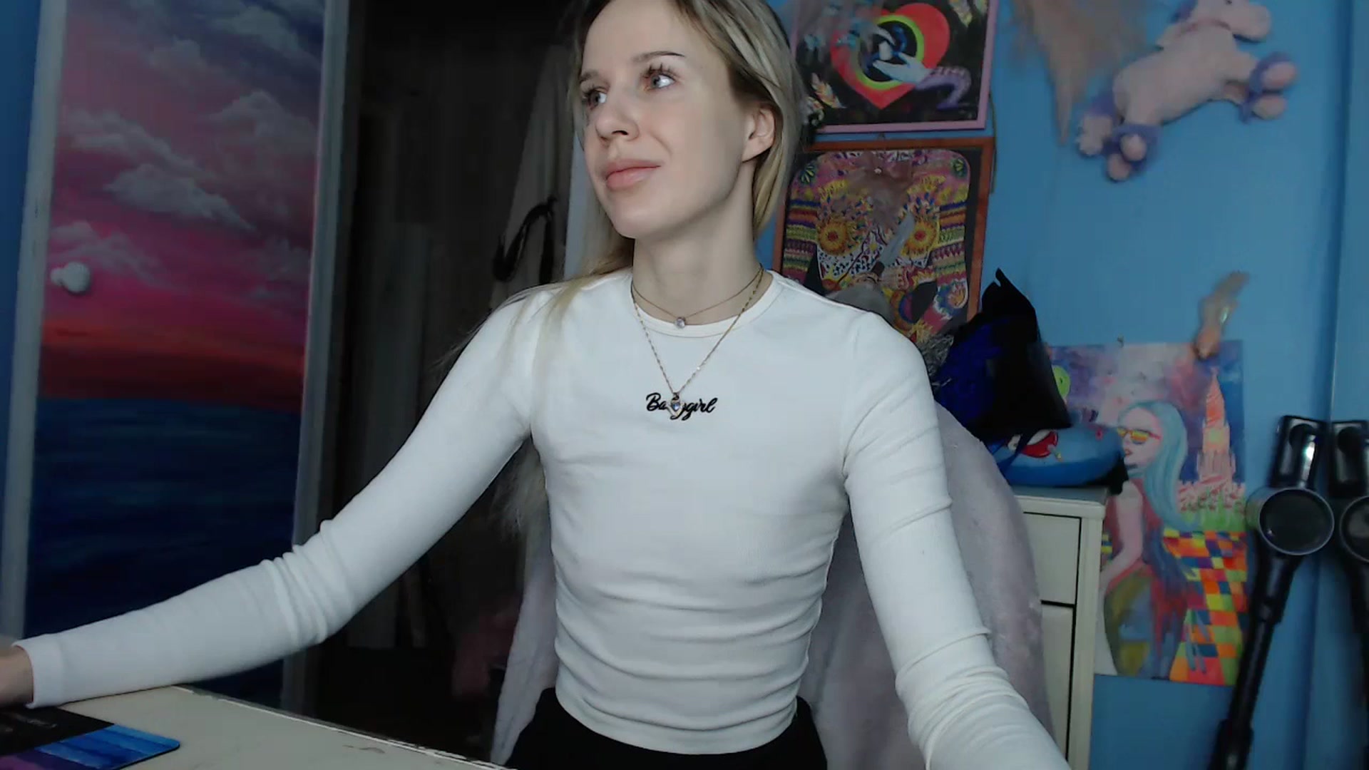 Gallery image thumbnail from Malina_kitty's myfreecams stream on, 02/12/2024, 03:01 image 9 of 20