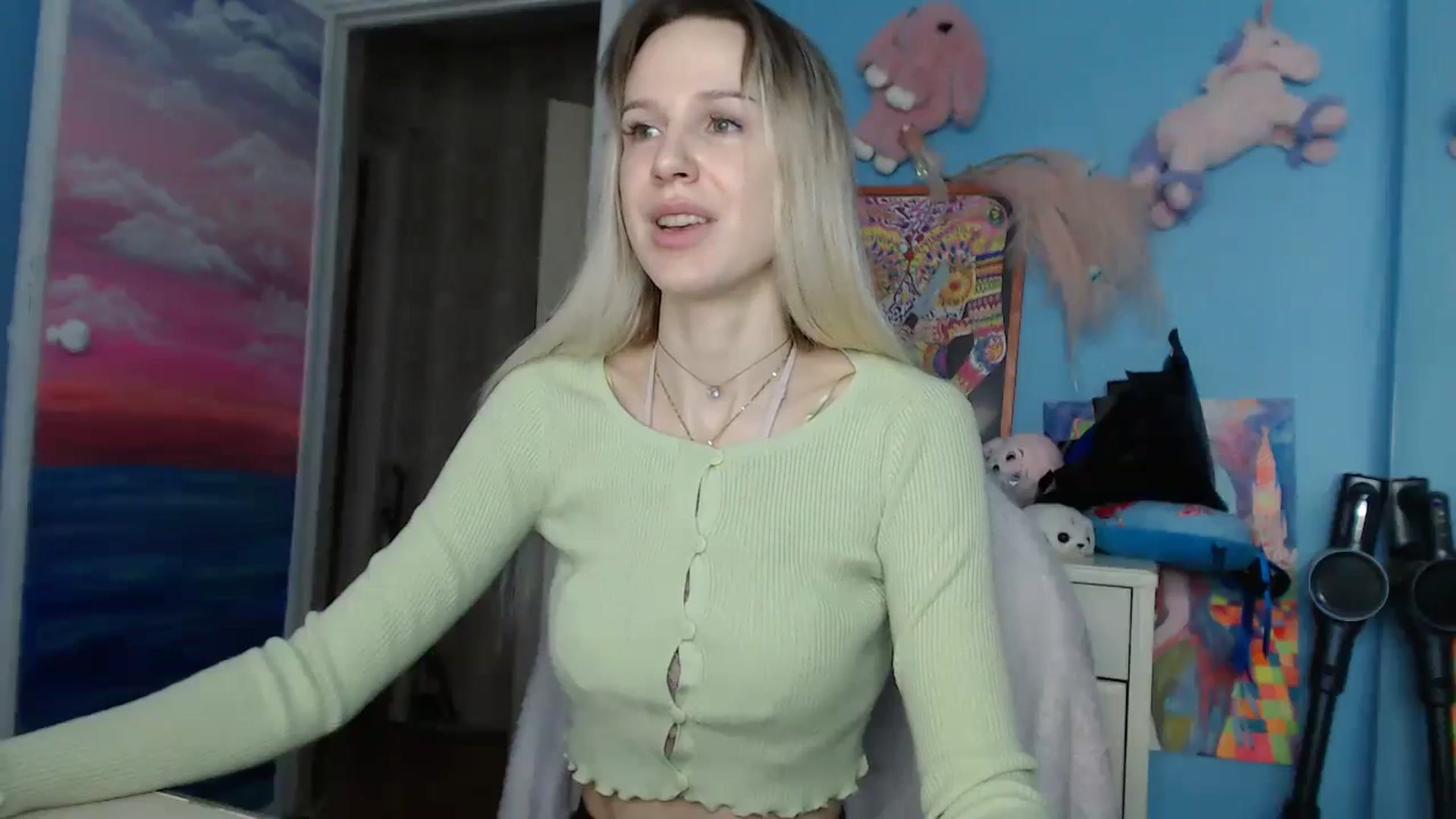 Gallery image thumbnail from Malina_kitty's myfreecams stream on, 03/18/2024, 03:52 image 16 of 20