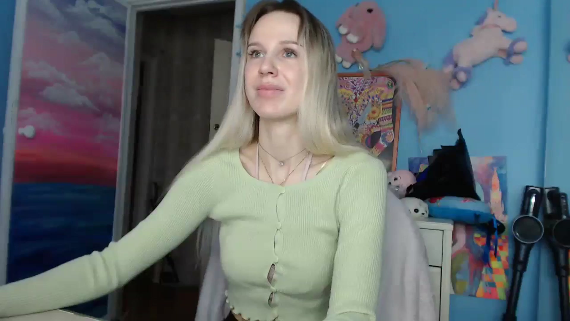 Gallery image thumbnail from Malina_kitty's myfreecams stream on, 03/18/2024, 03:52 image 20 of 20