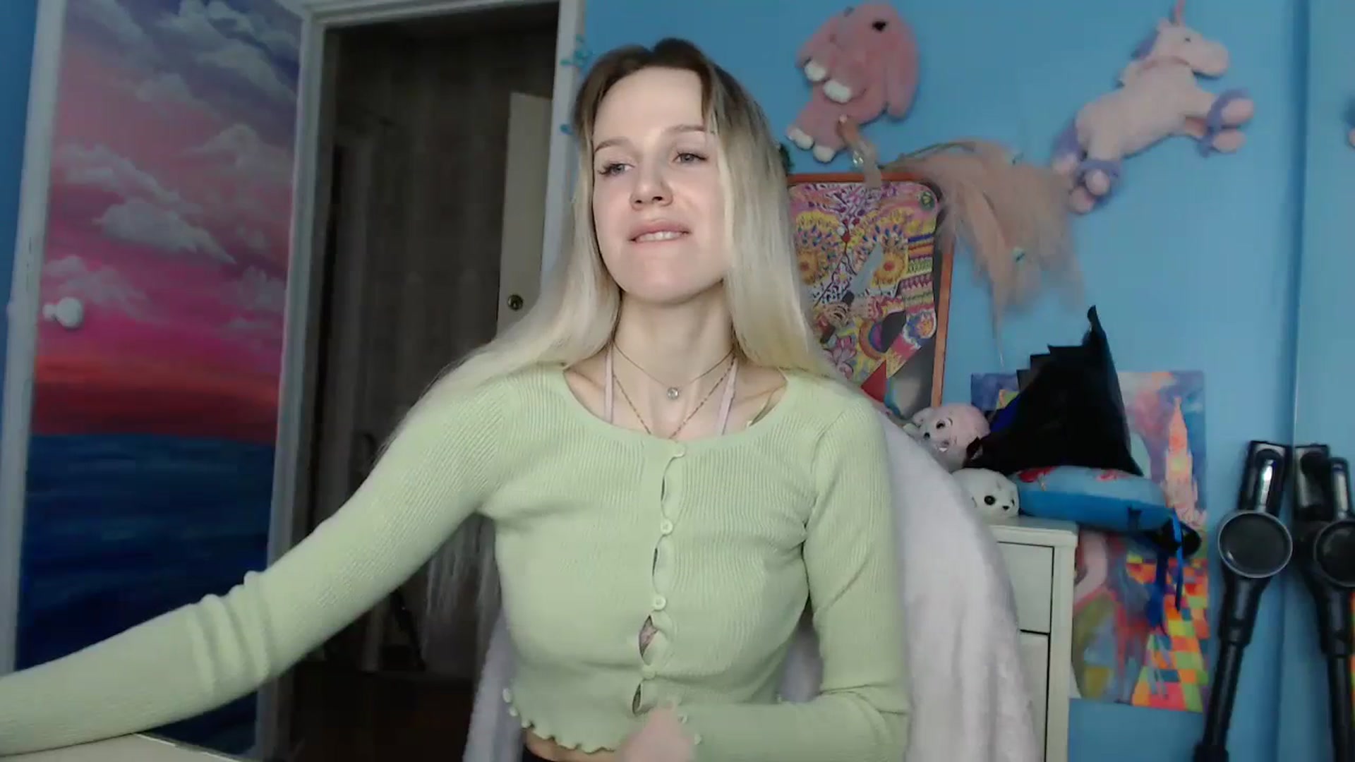 Gallery image thumbnail from Malina_kitty's myfreecams stream on, 03/18/2024, 03:52 image 19 of 20