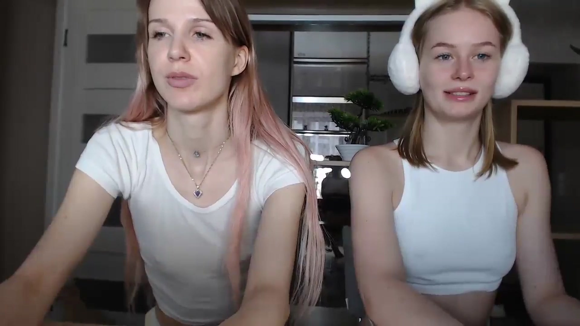 Gallery image thumbnail from Malina_kitty's myfreecams stream on, 07/18/2024, 05:55 image 16 of 20