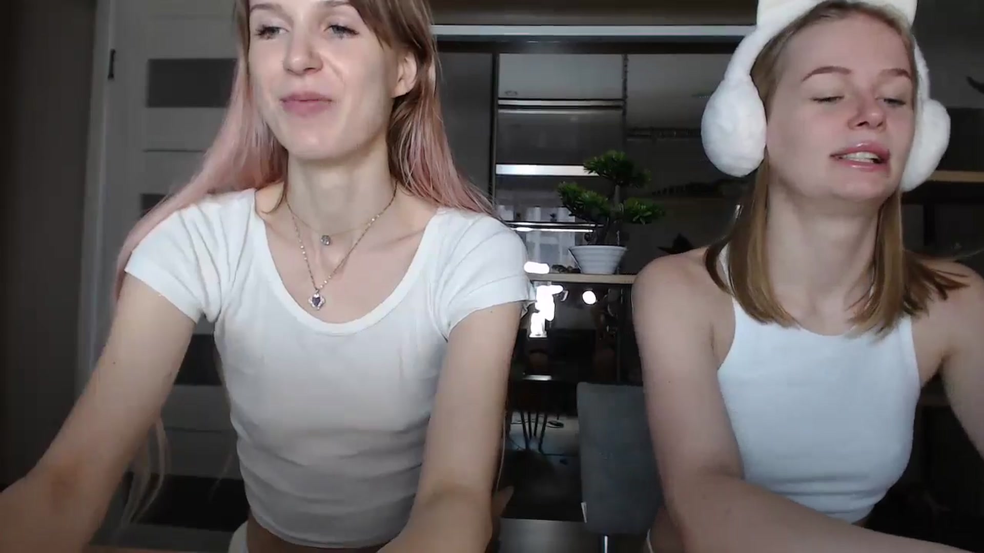Gallery image thumbnail from Malina_kitty's myfreecams stream on, 07/18/2024, 06:35 image 4 of 20