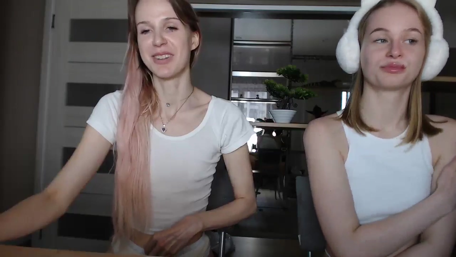 Gallery image thumbnail from Malina_kitty's myfreecams stream on, 07/18/2024, 06:35 image 15 of 20