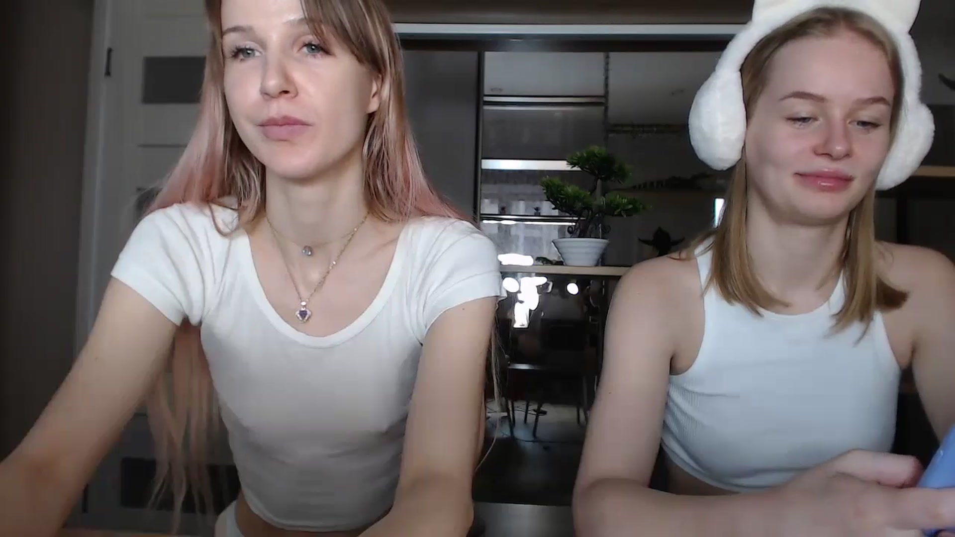 Gallery image thumbnail from Malina_kitty's myfreecams stream on, 07/18/2024, 06:35 image 11 of 20