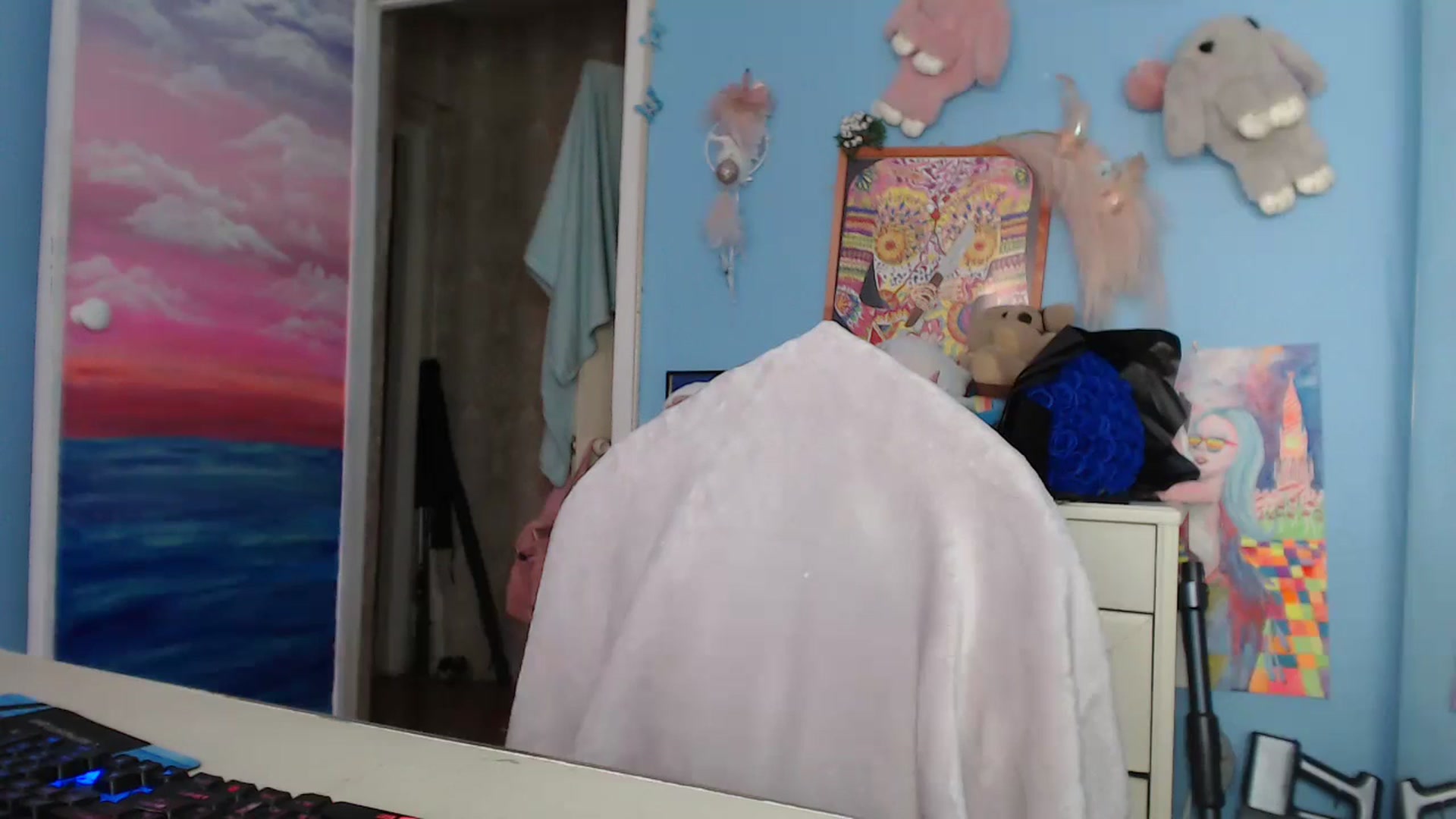 Gallery image thumbnail from Malina_kitty's myfreecams stream on, 10/10/2024, 06:00 image 9 of 20