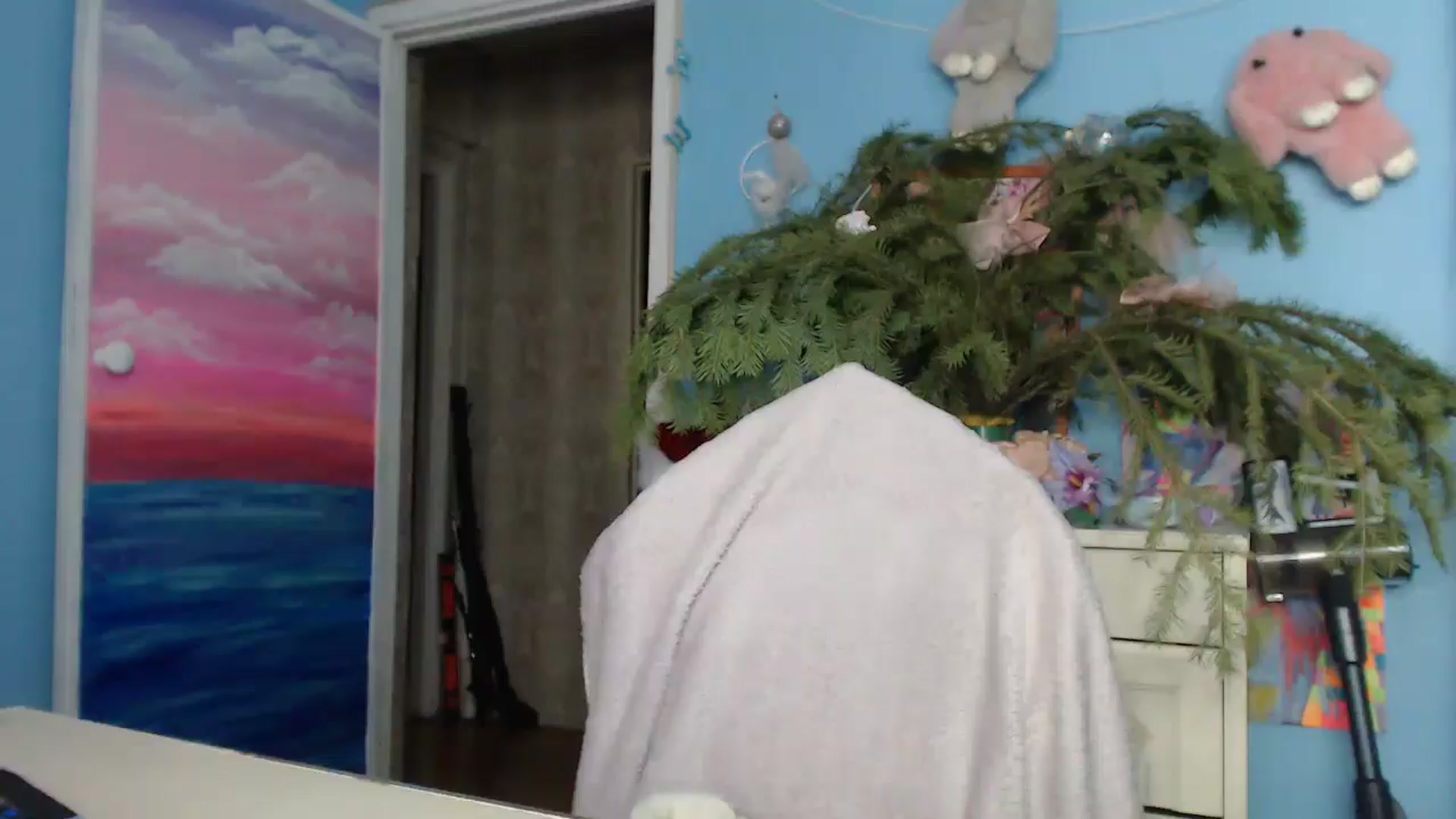 Gallery image thumbnail from Malina_kitty's myfreecams stream on, 12/27/2024, 03:25 image 12 of 20